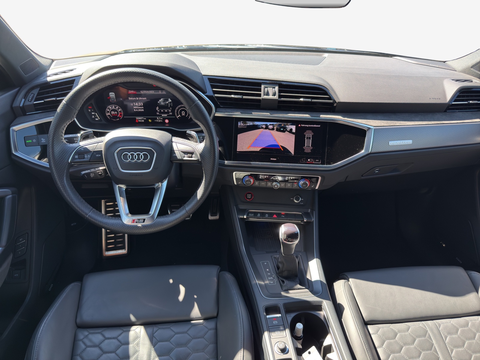 AUDI RS Q3 Sportback quattro S tronic-image-8