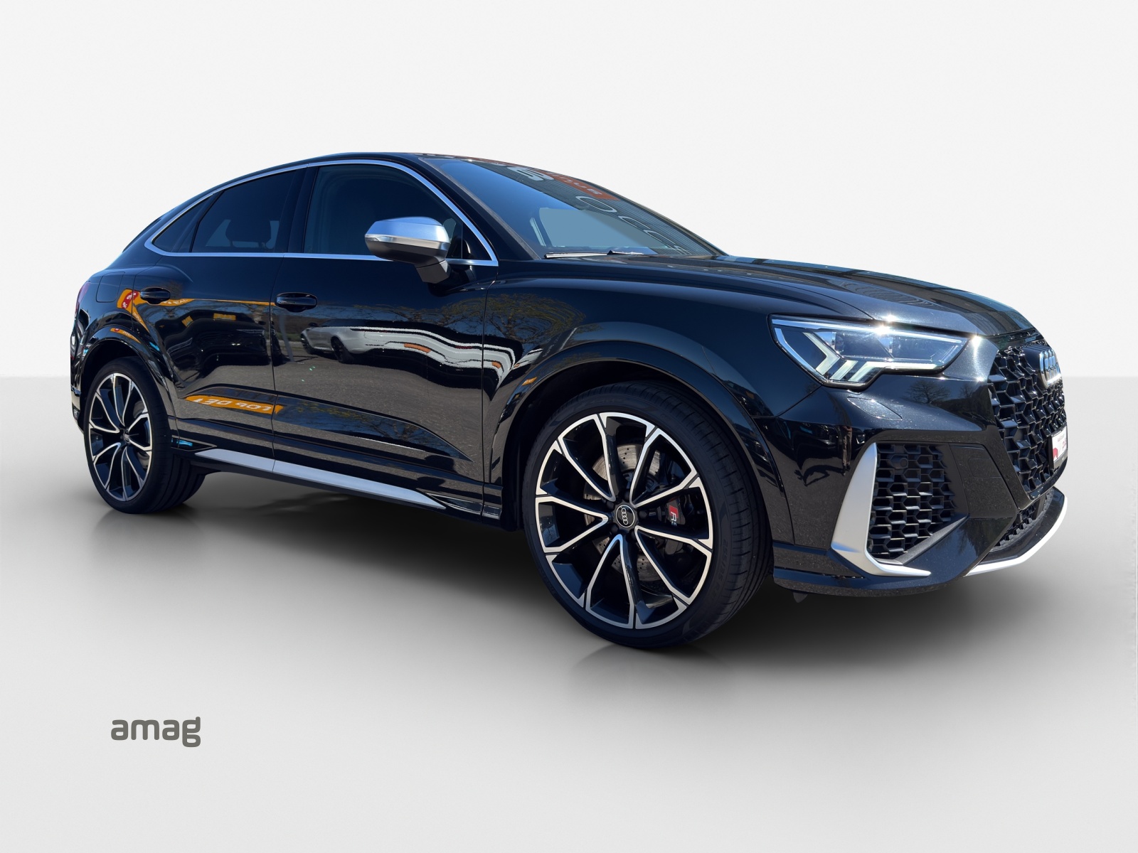 AUDI RS Q3 Sportback quattro S tronic-image-5