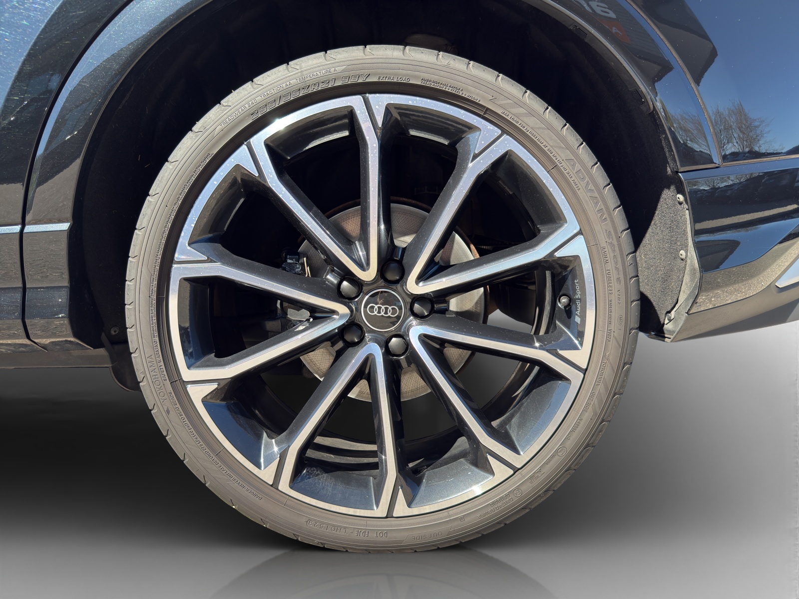 AUDI RS Q3 Sportback quattro S tronic-image-13