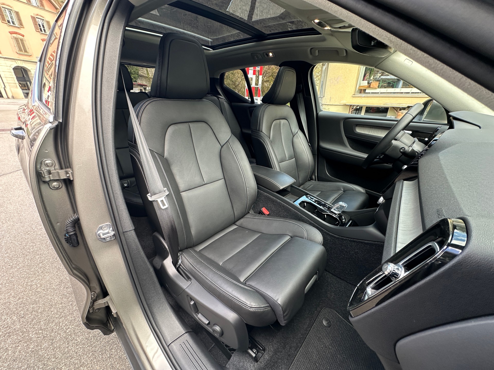 VOLVO XC40 T5 TwE Inscription DCT-image-11