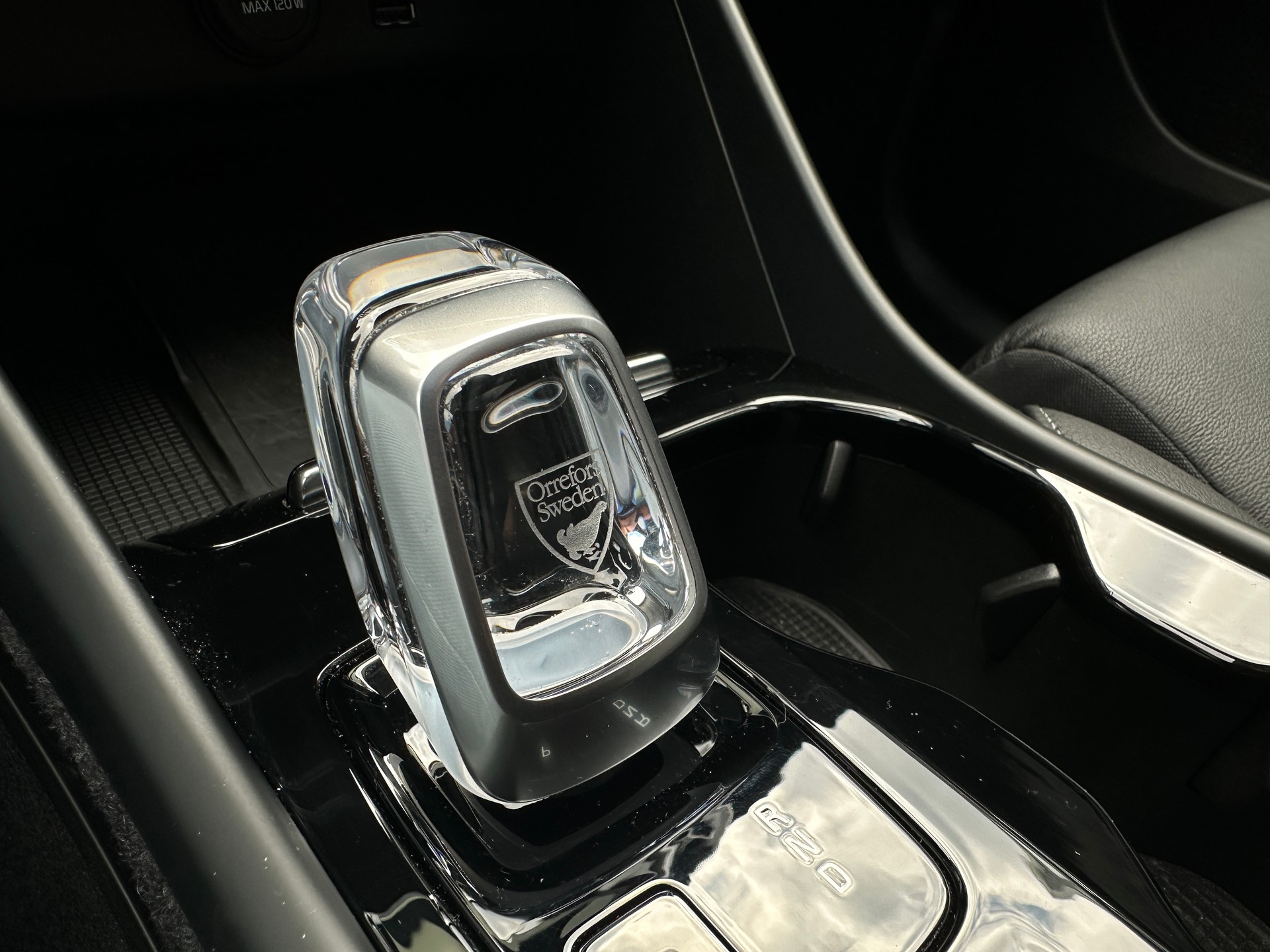 VOLVO XC40 T5 TwE Inscription DCT-image-19