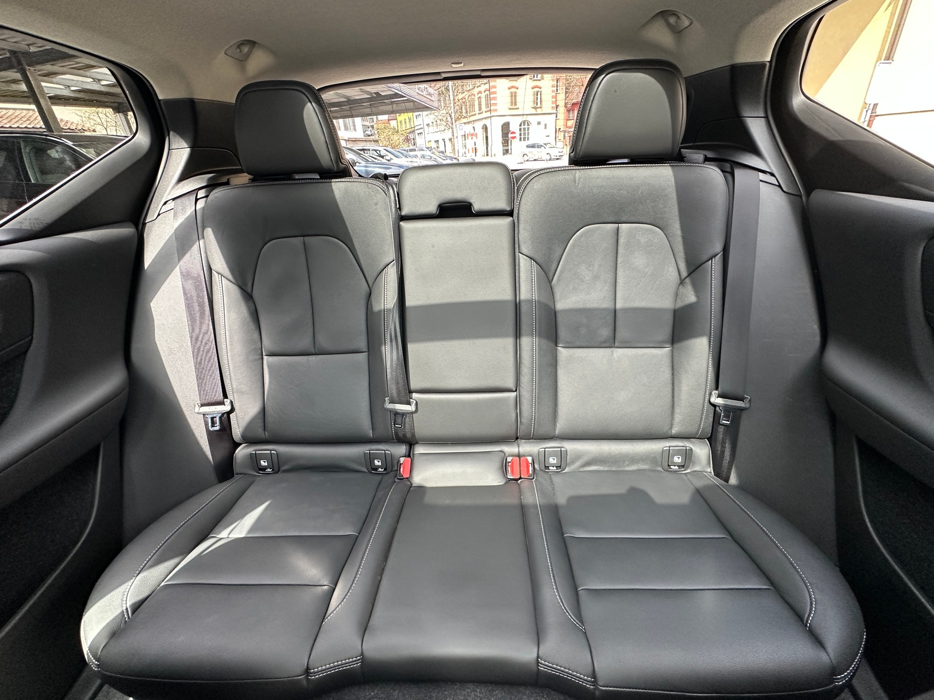 VOLVO XC40 T5 TwE Inscription DCT-image-13