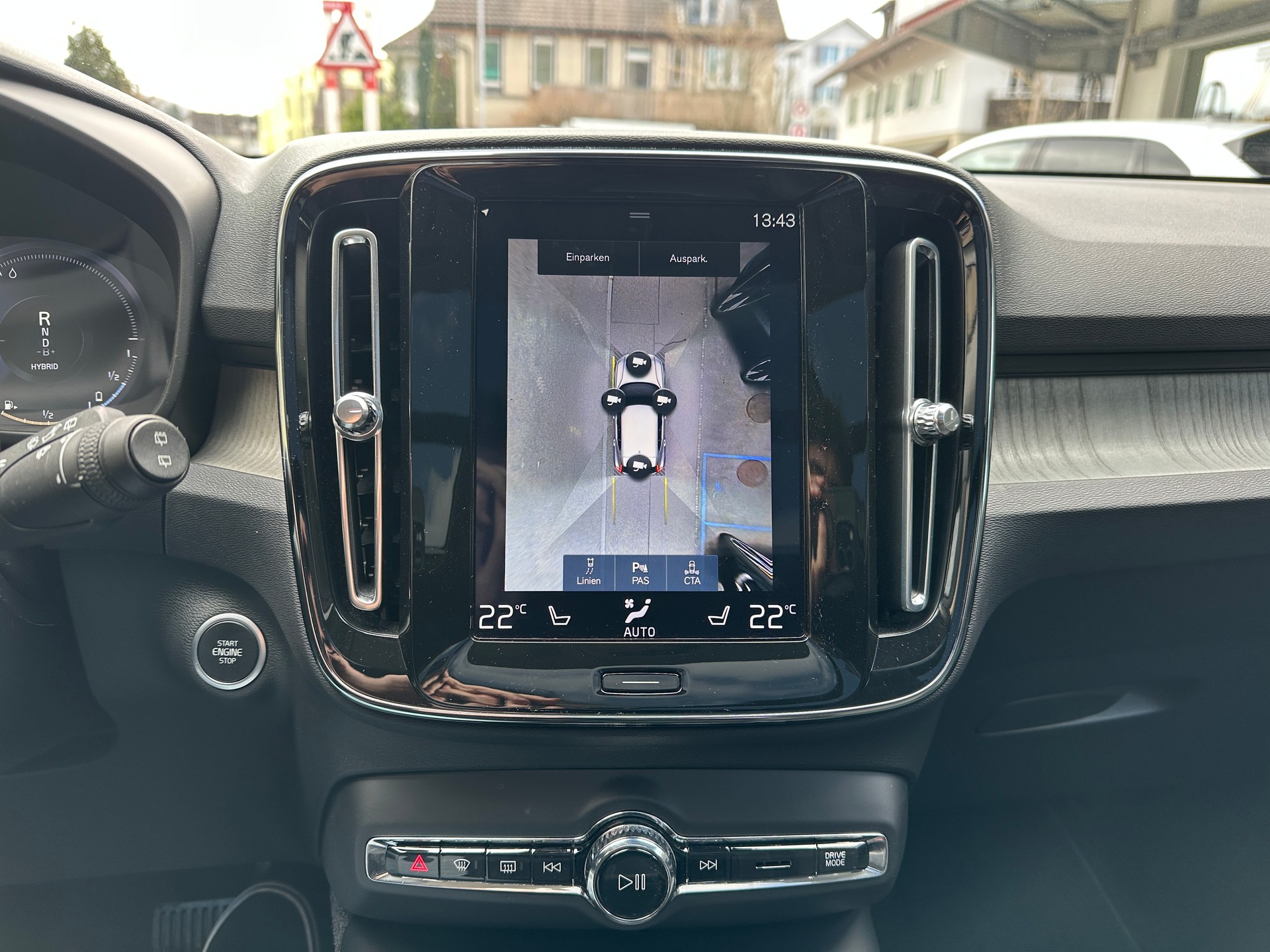 VOLVO XC40 T5 TwE Inscription DCT-image-8
