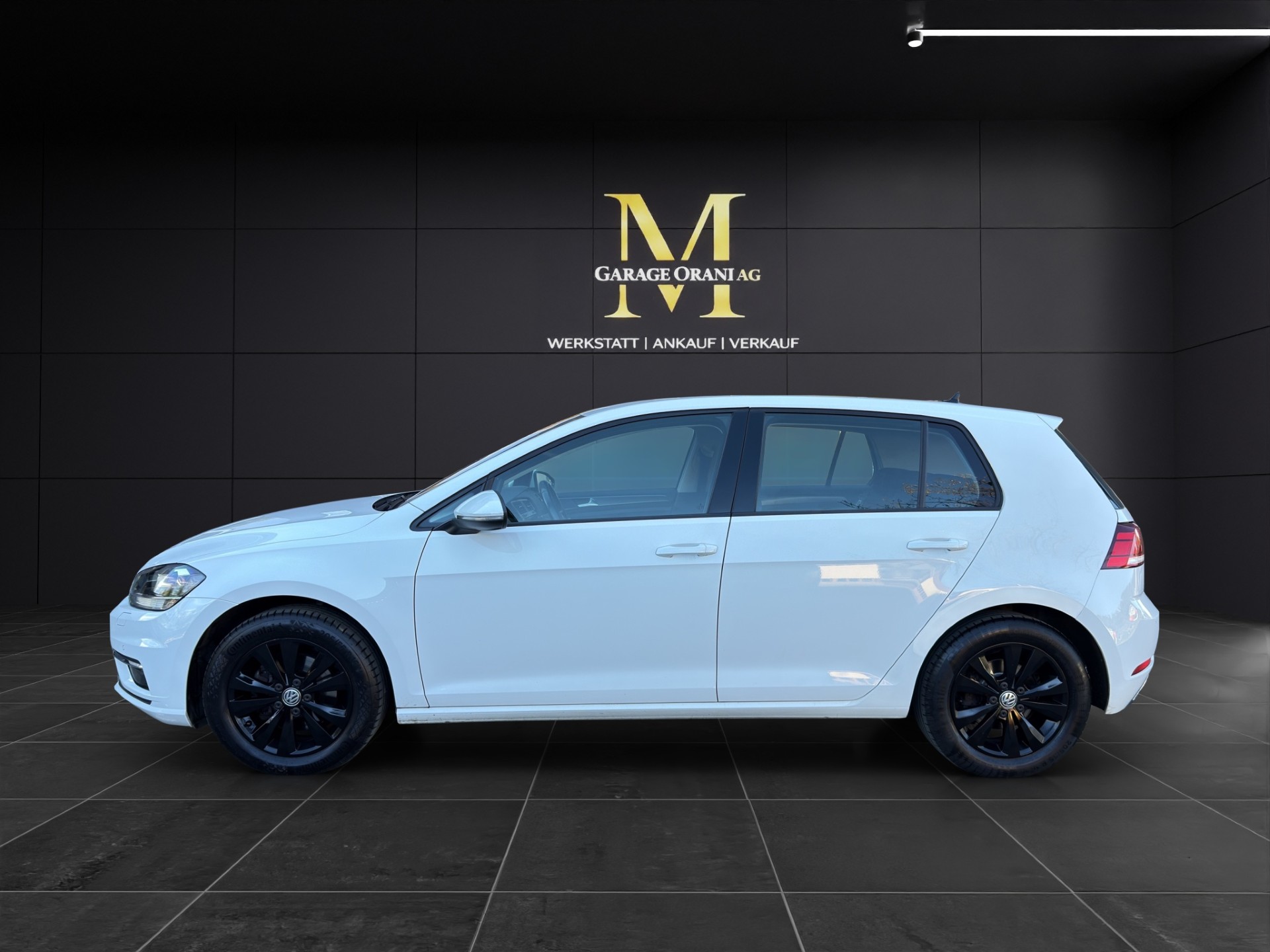 VW Golf 7 Facelift 1.4 TSI-showroom-element-1