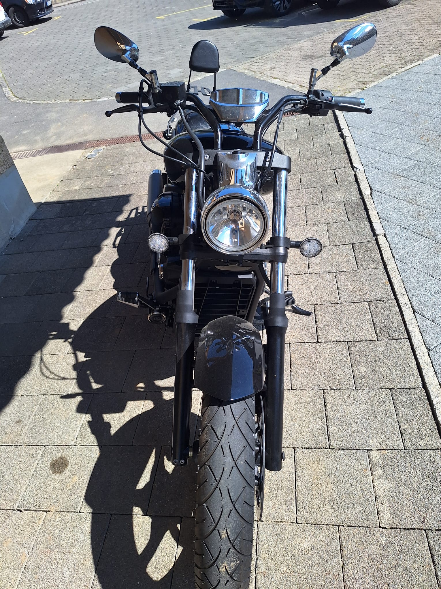YAMAHA XVS 1300 Custom-image-3
