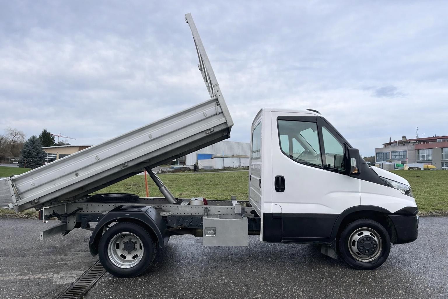 IVECO 35 C 14 A8-image-1