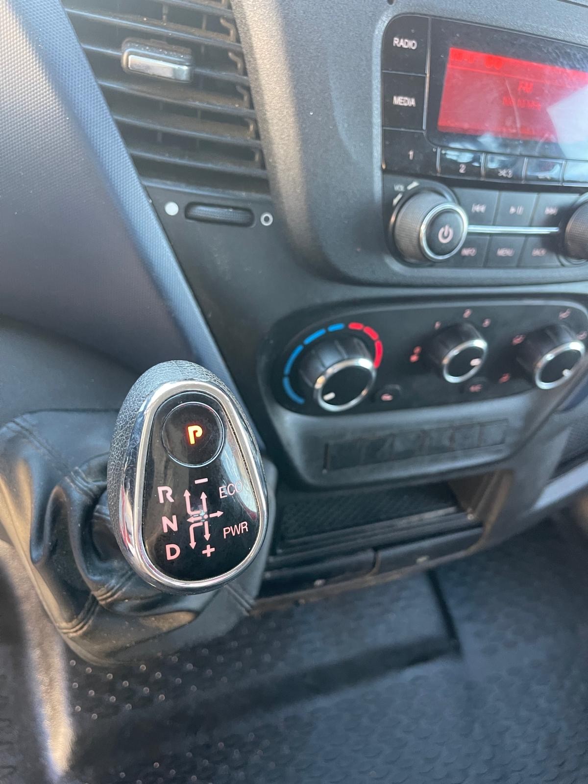 IVECO 35 C 14 A8-image-4