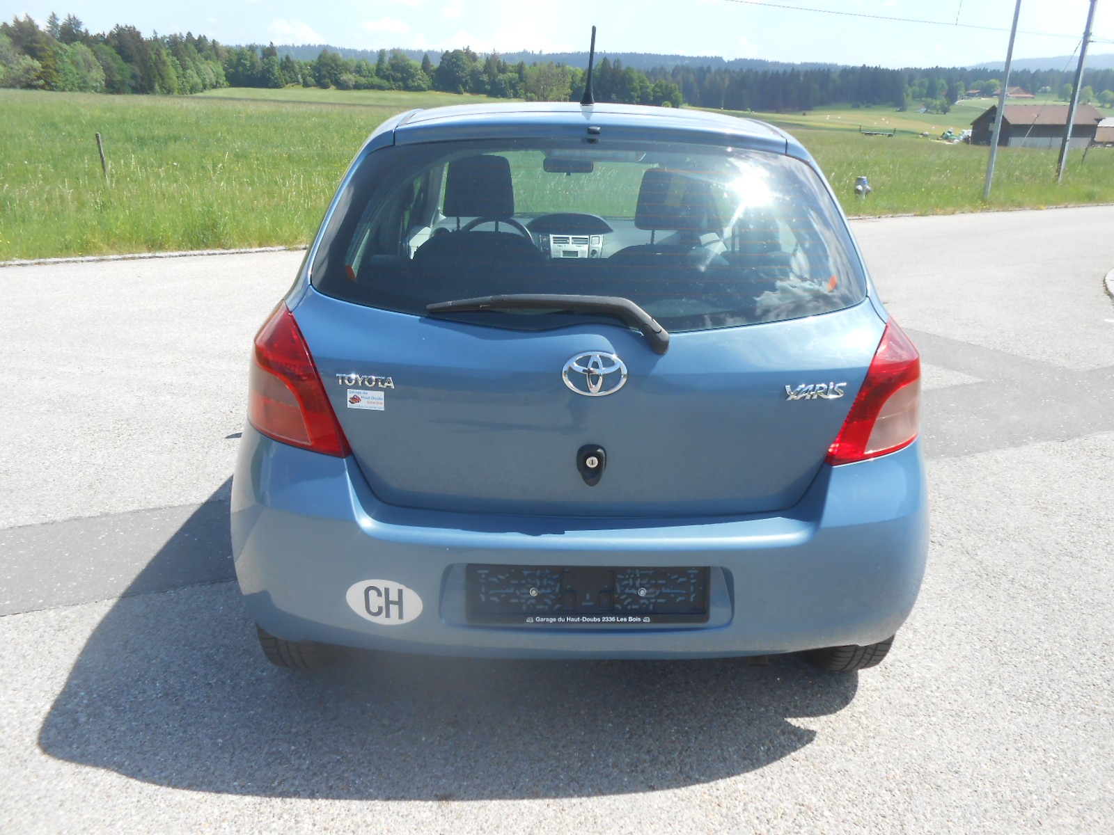 TOYOTA Yaris 1.3 Linea Sol-image-6
