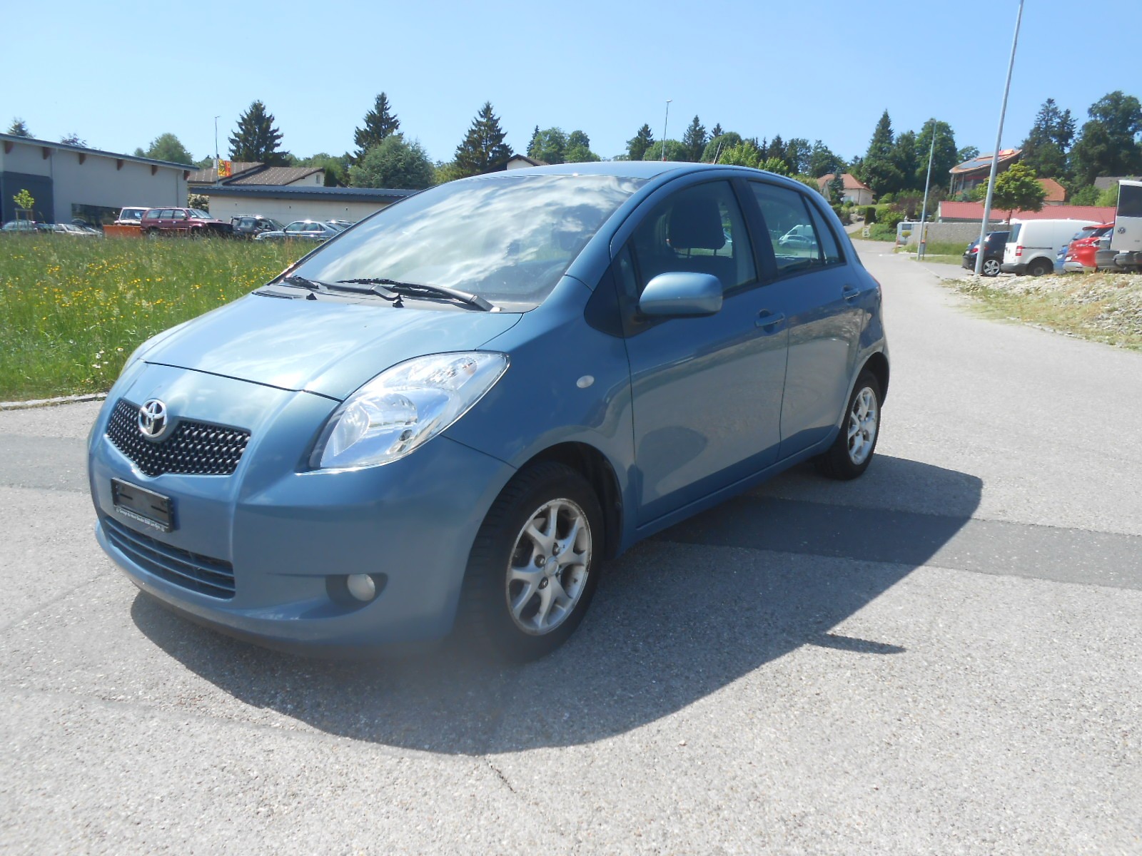 TOYOTA Yaris 1.3 Linea Sol-image-0