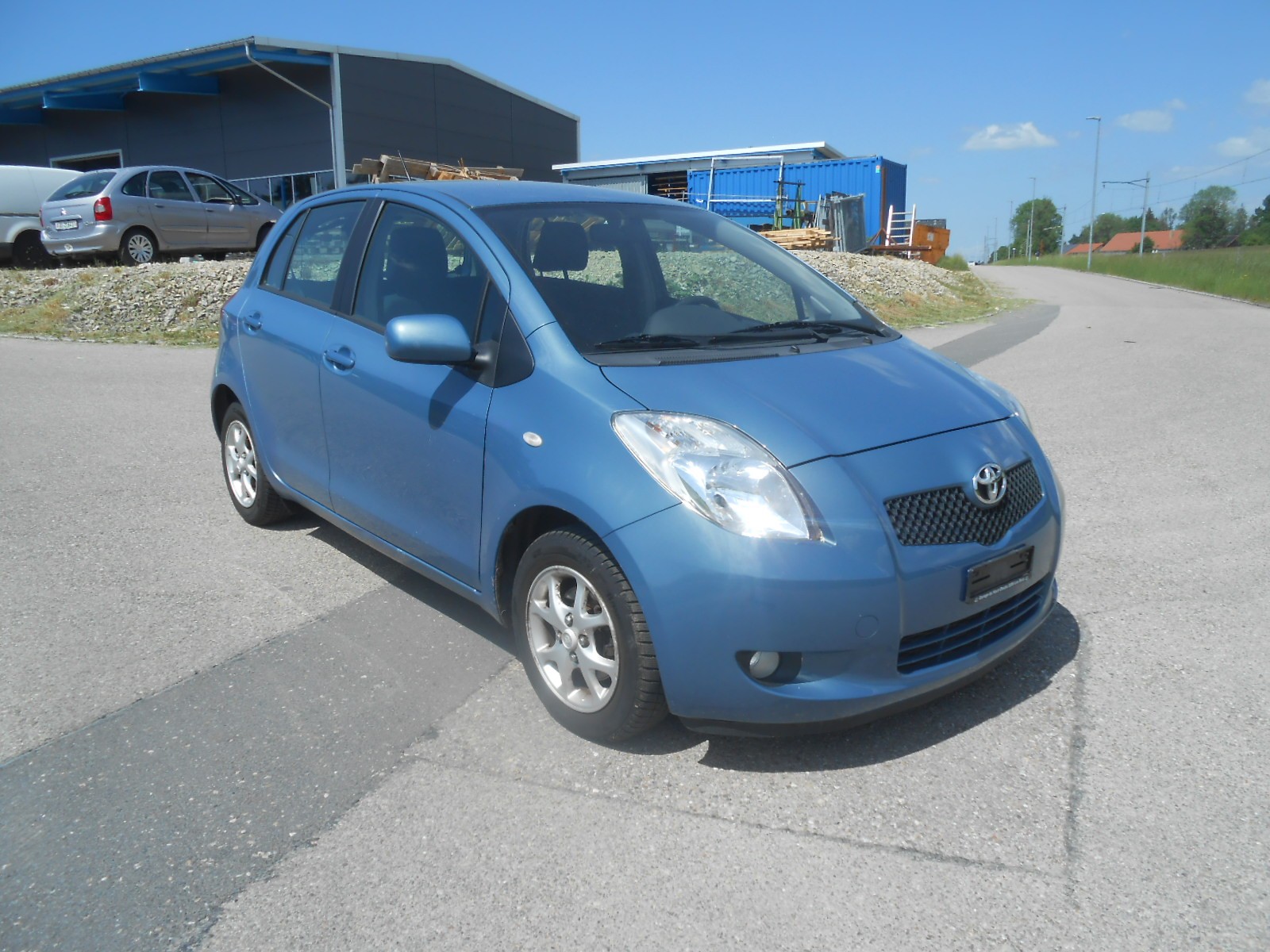 TOYOTA Yaris 1.3 Linea Sol-image-2