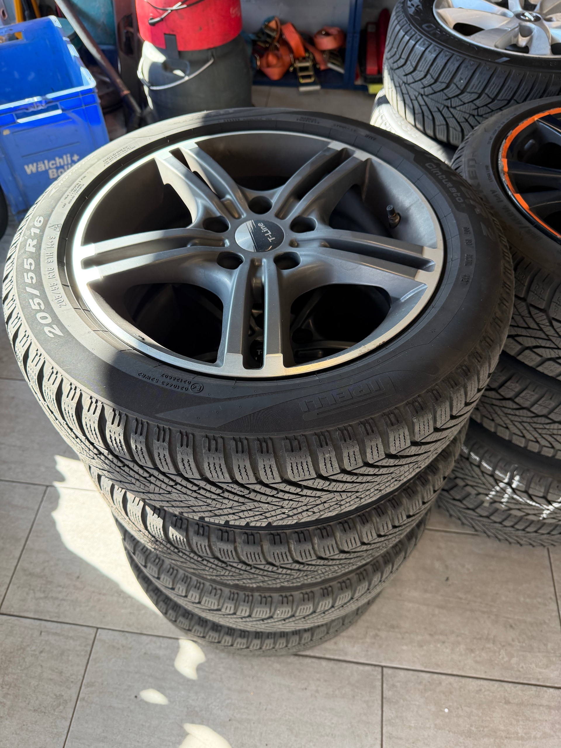 TOYOTA Avensis Touring Sports 2.0 Swiss Trend Mdr.S-image-26