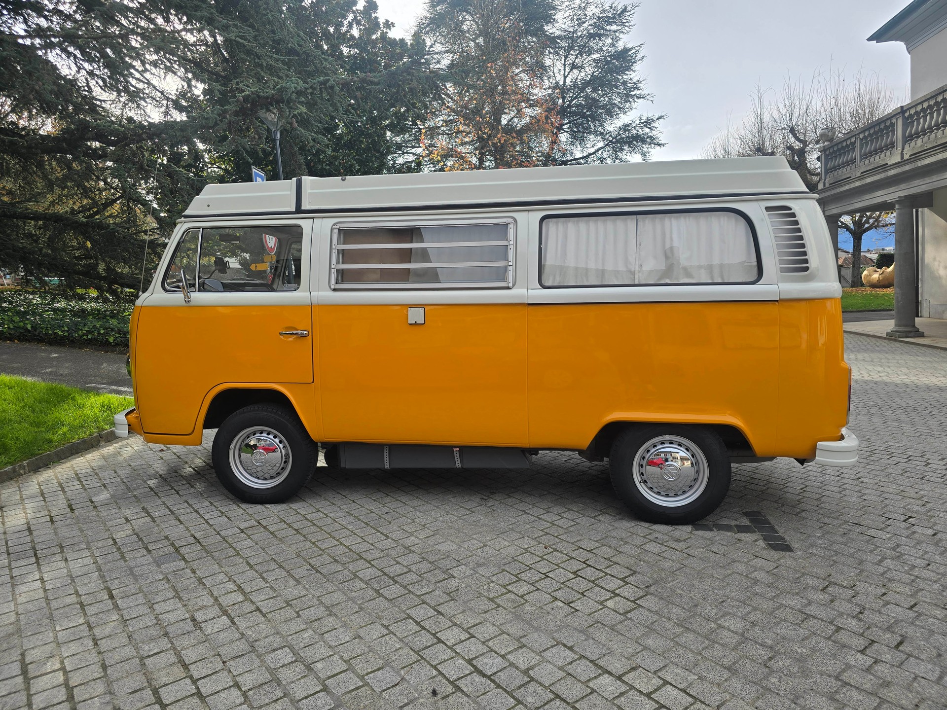 VW T2 Westfalia Helsinki-image-3