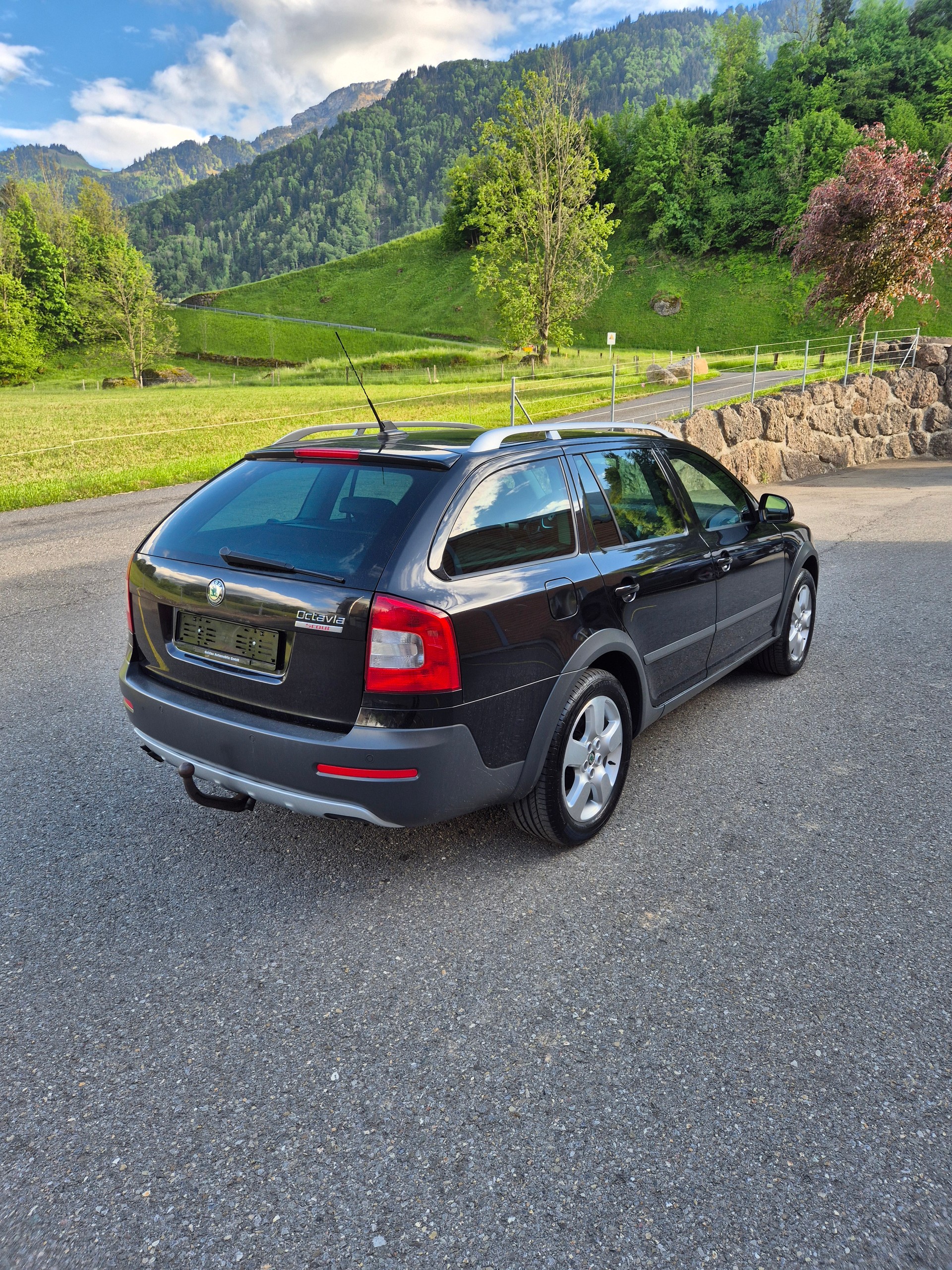SKODA Octavia Combi 1.8 TSI Scout 4x4-image-4