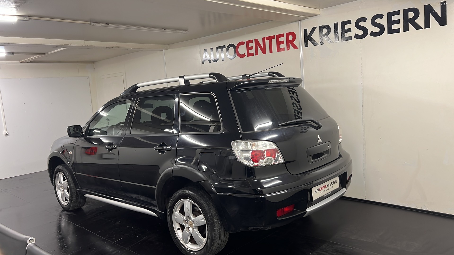 MITSUBISHI Outlander 2.0 16V Celebration 30-image-6