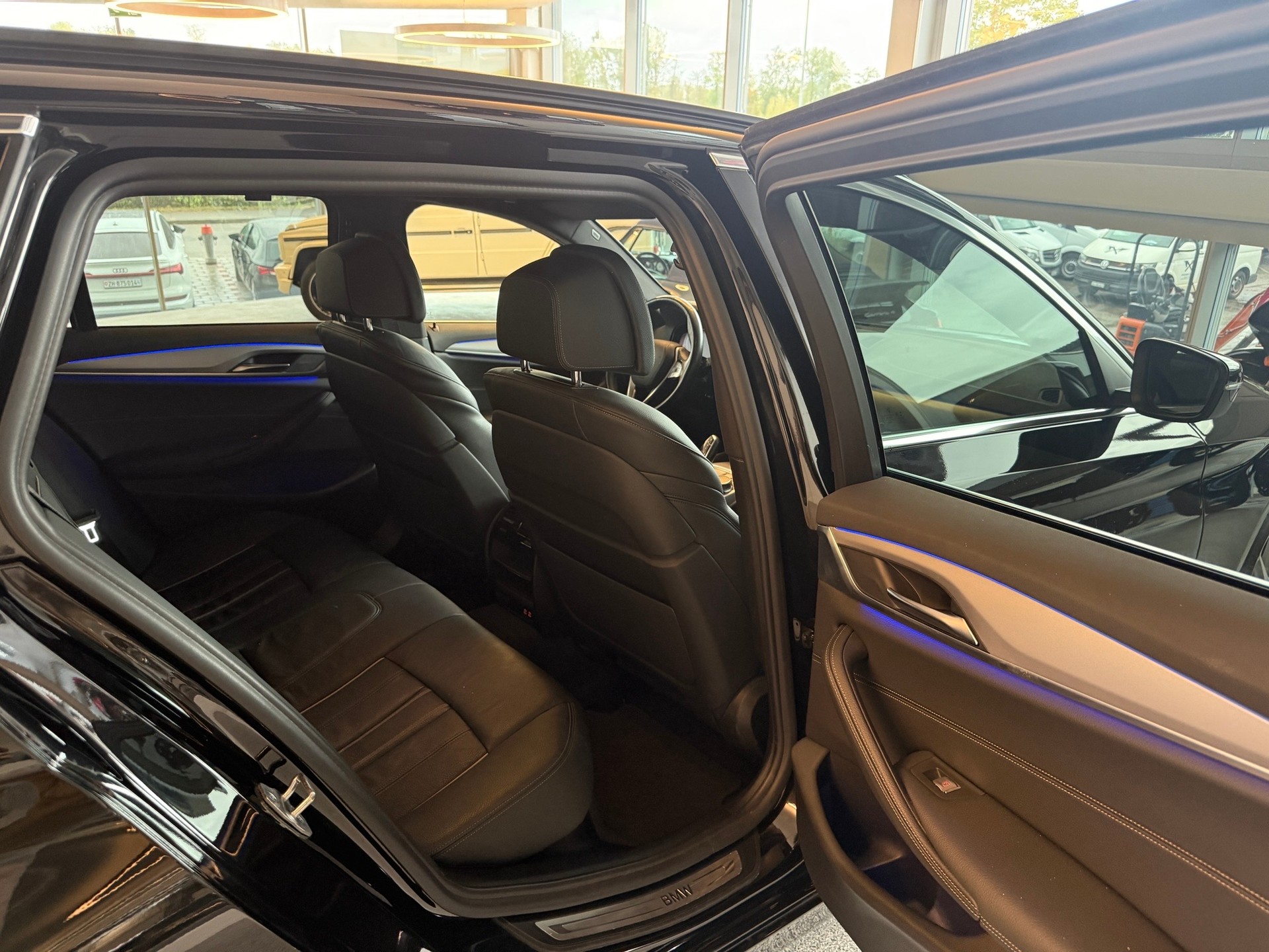 BMW 520d 48V Touring Steptronic-image-14