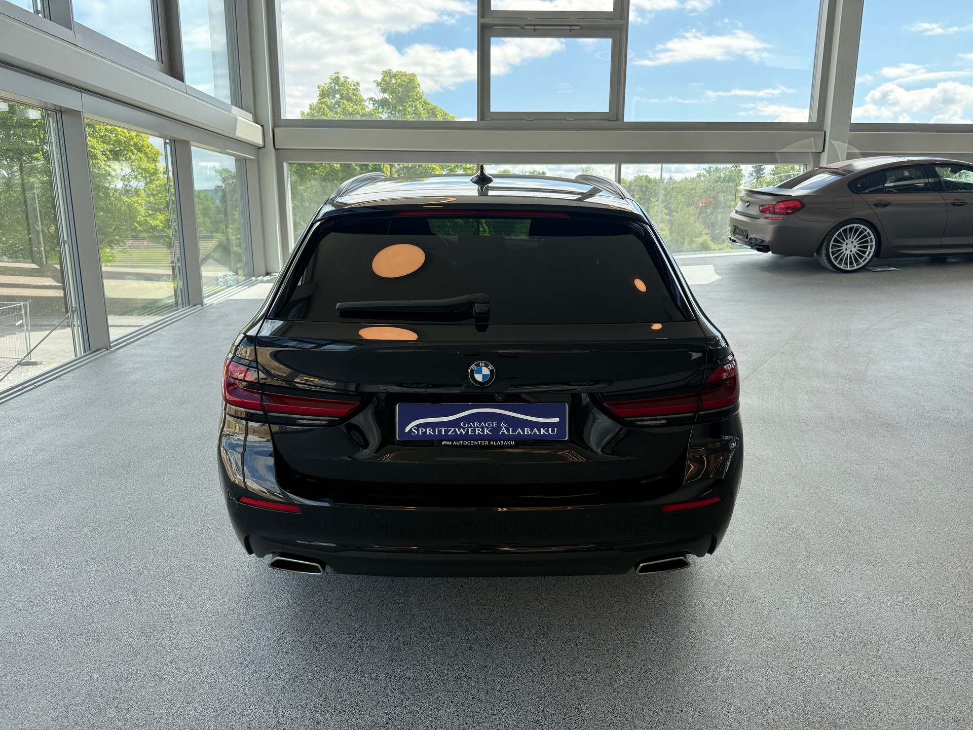 BMW 520d 48V Touring Steptronic-image-4