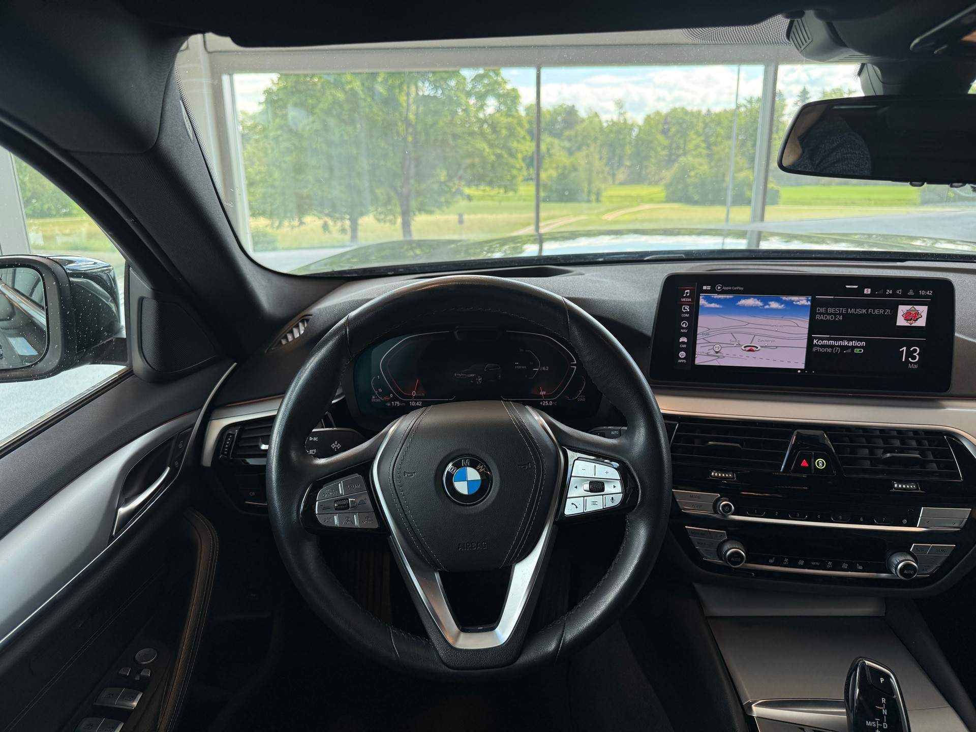 BMW 520d 48V Touring Steptronic-image-15