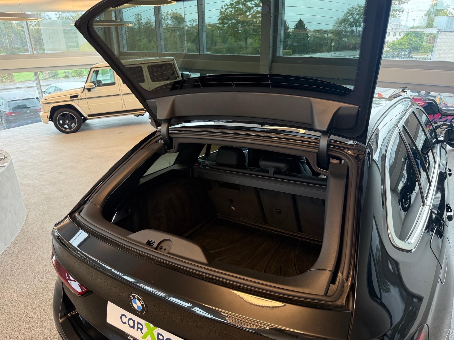 BMW 520d 48V Touring Steptronic-image-11