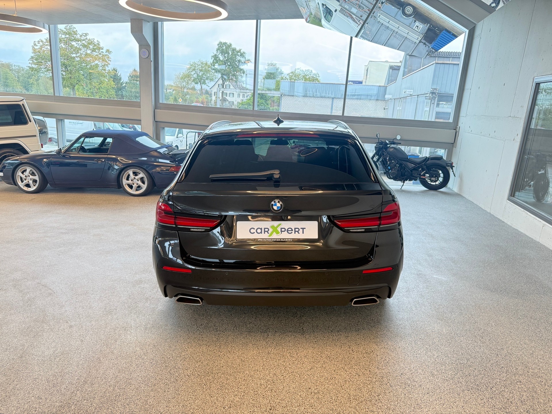 BMW 520d 48V Touring Steptronic-image-5