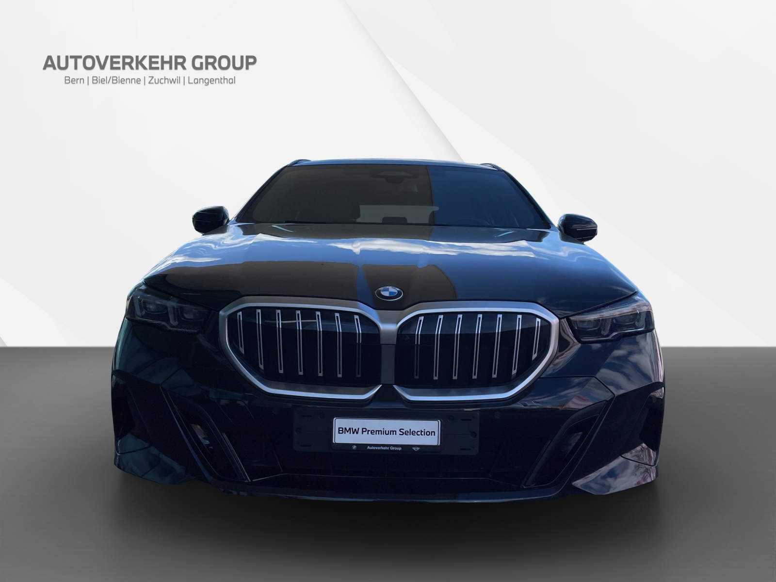 BMW 520d xDr 48V Tour M Sport-showroom-element-1