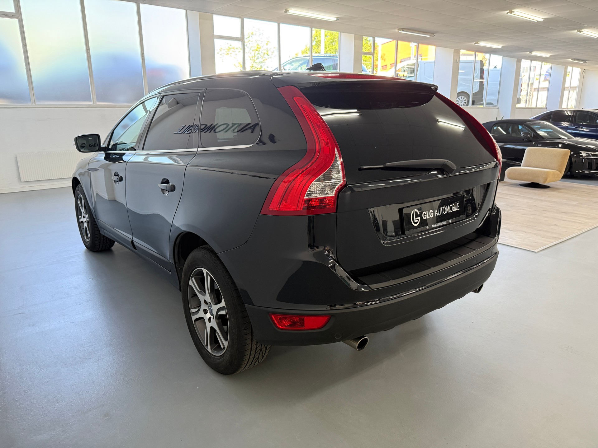 VOLVO XC60 2.4D AWD Geartronic-image-5
