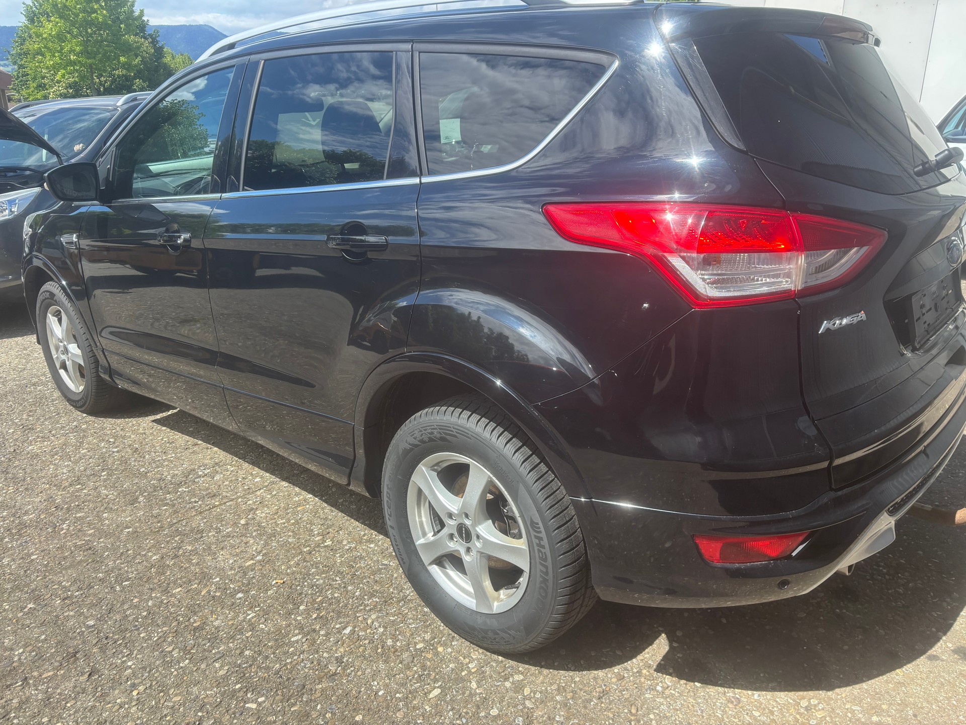 FORD Kuga 2.0 TDCi Carving 4WD PowerShift-image-4