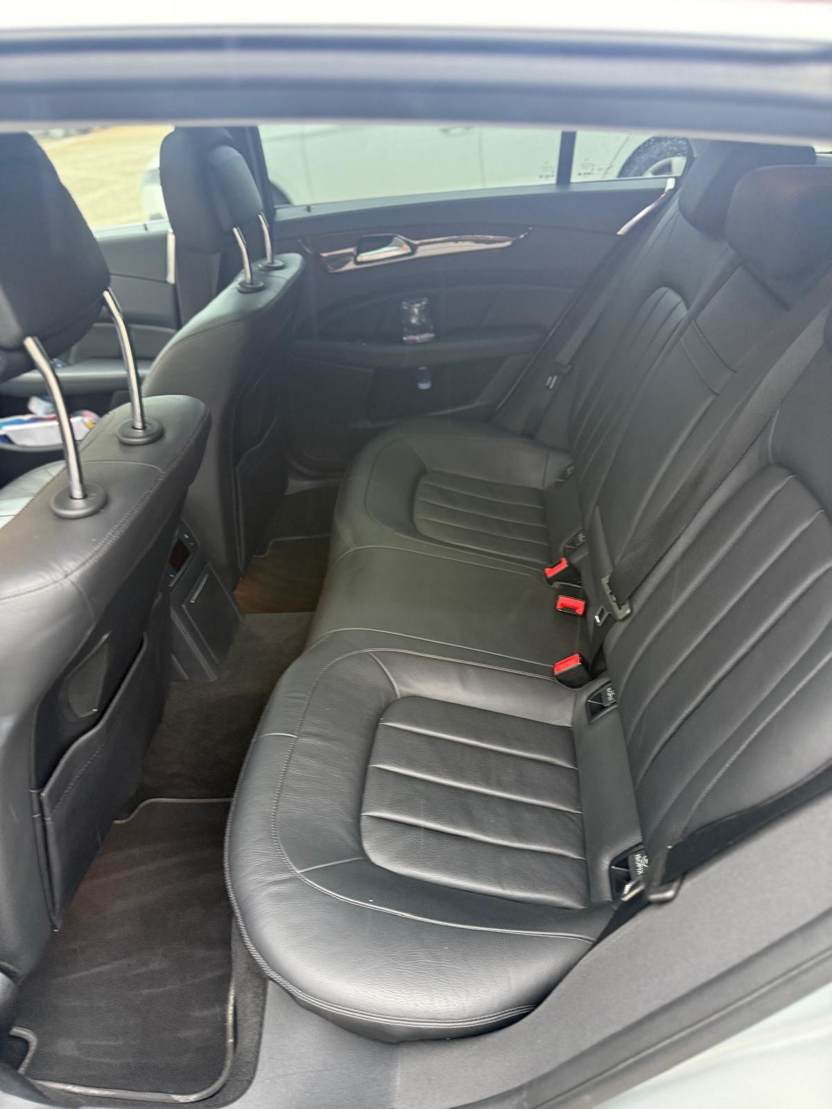 MERCEDES-BENZ CLS 500 V8 4matic-image-3