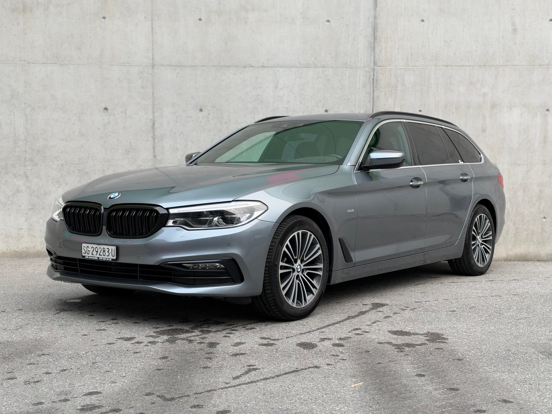 BMW 520d xDrive Touring Sport Line Steptronic