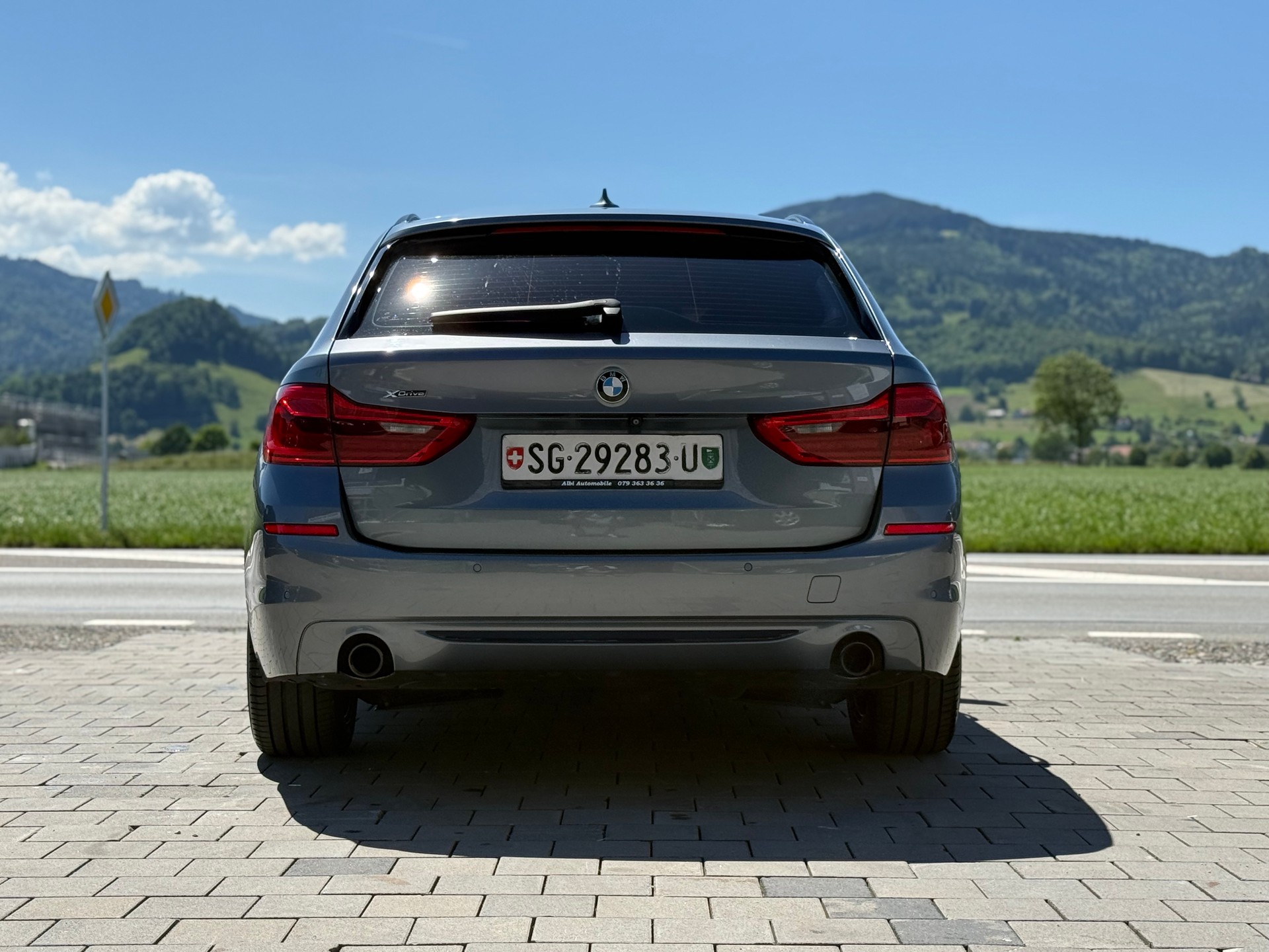 BMW 520d xDrive Touring Sport Line Steptronic-image-6