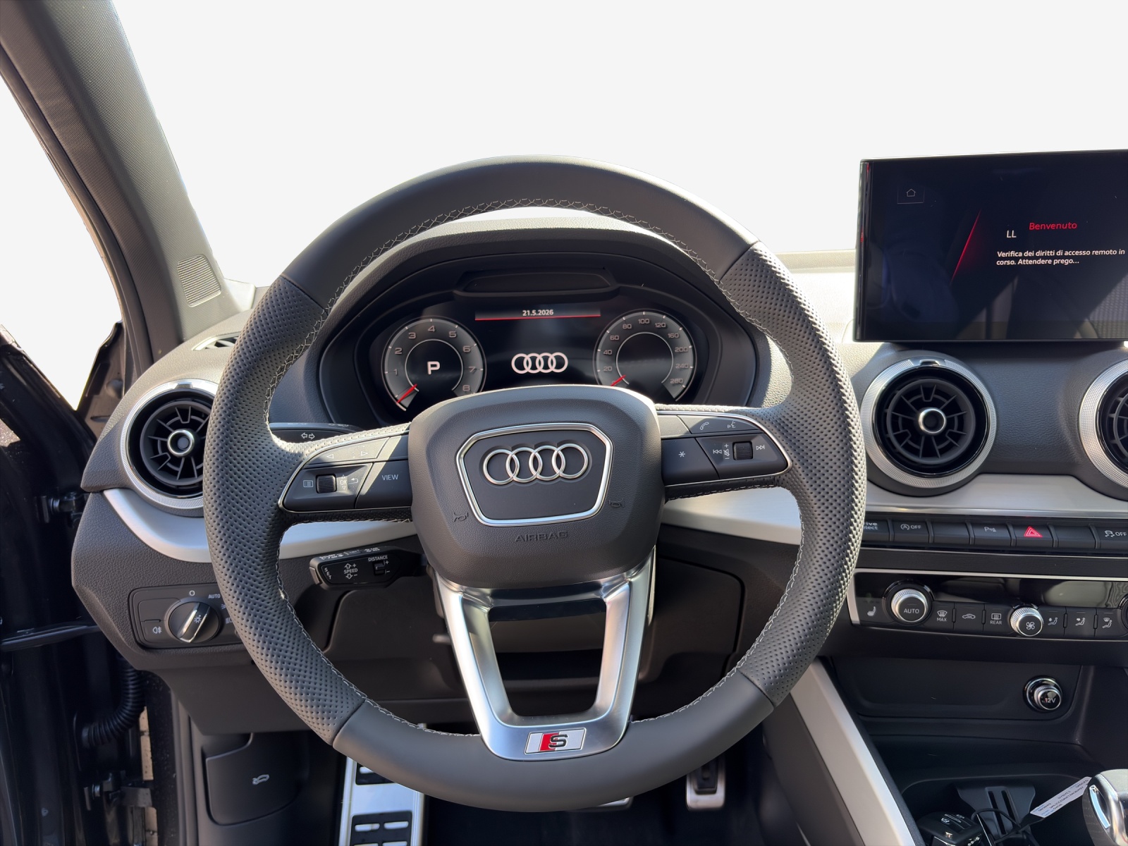 AUDI Q2 35 TFSI S line S-tronic-image-9