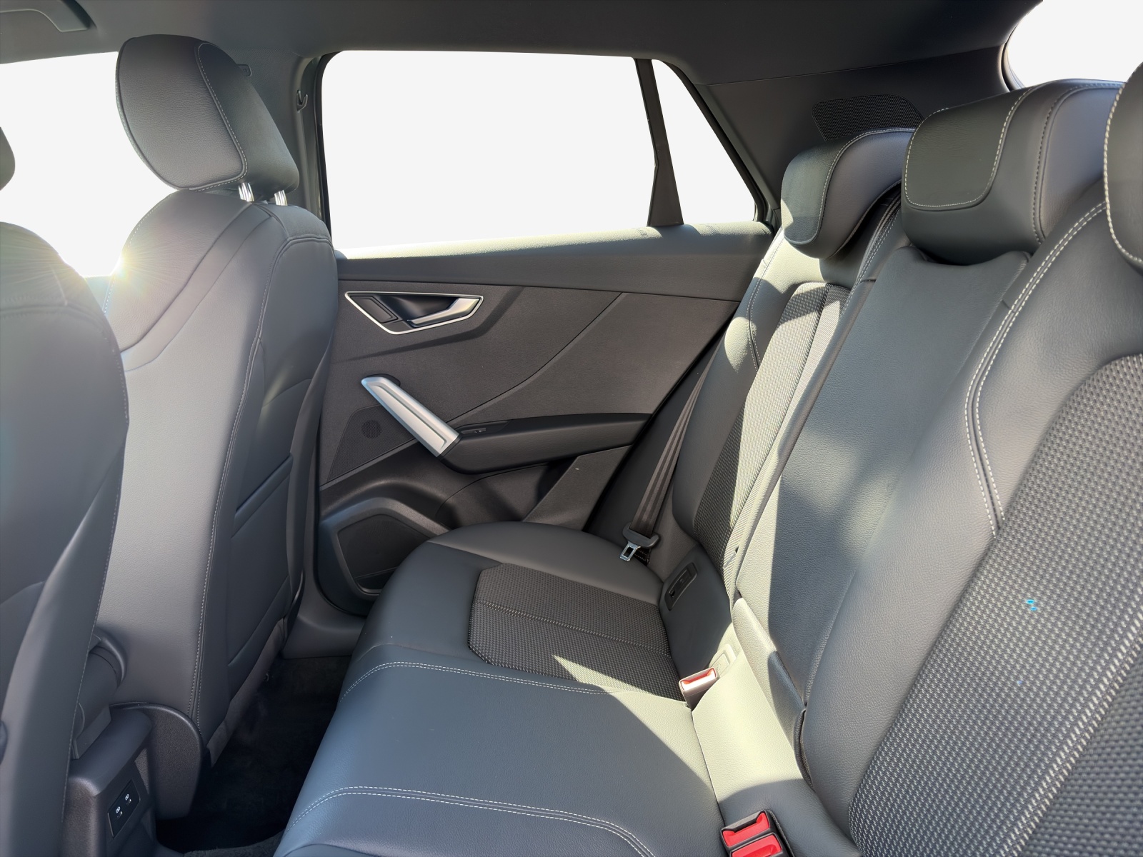 AUDI Q2 35 TFSI S line S-tronic-image-11