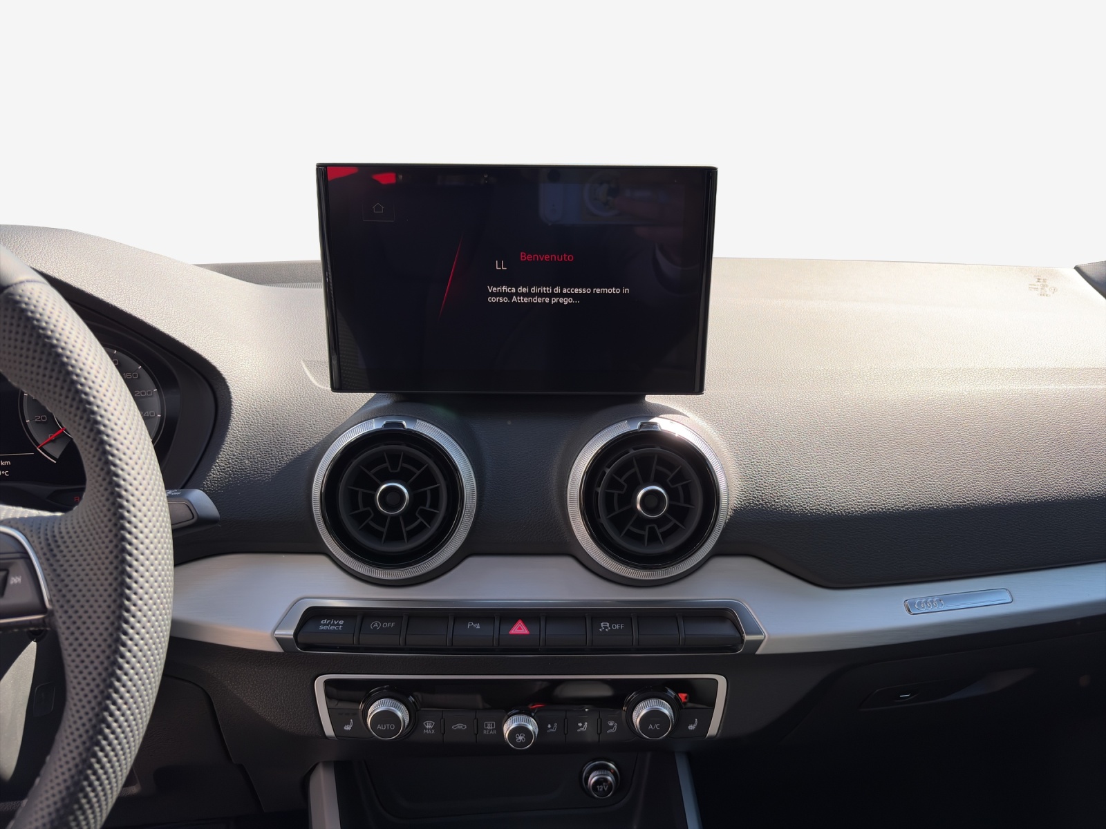 AUDI Q2 35 TFSI S line S-tronic-image-10