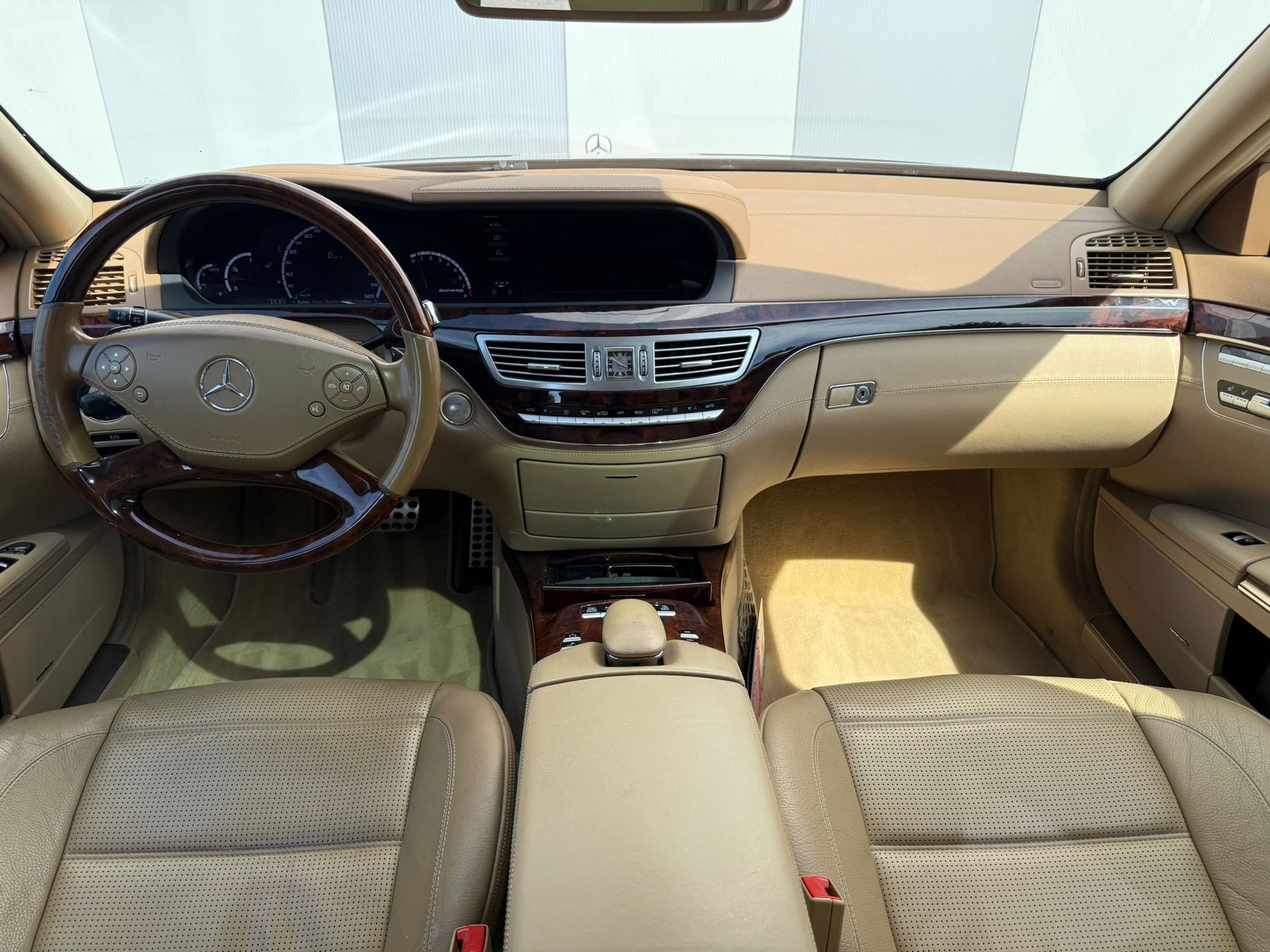 MERCEDES-BENZ S 63 AMG L 7G-Tronic-image-9