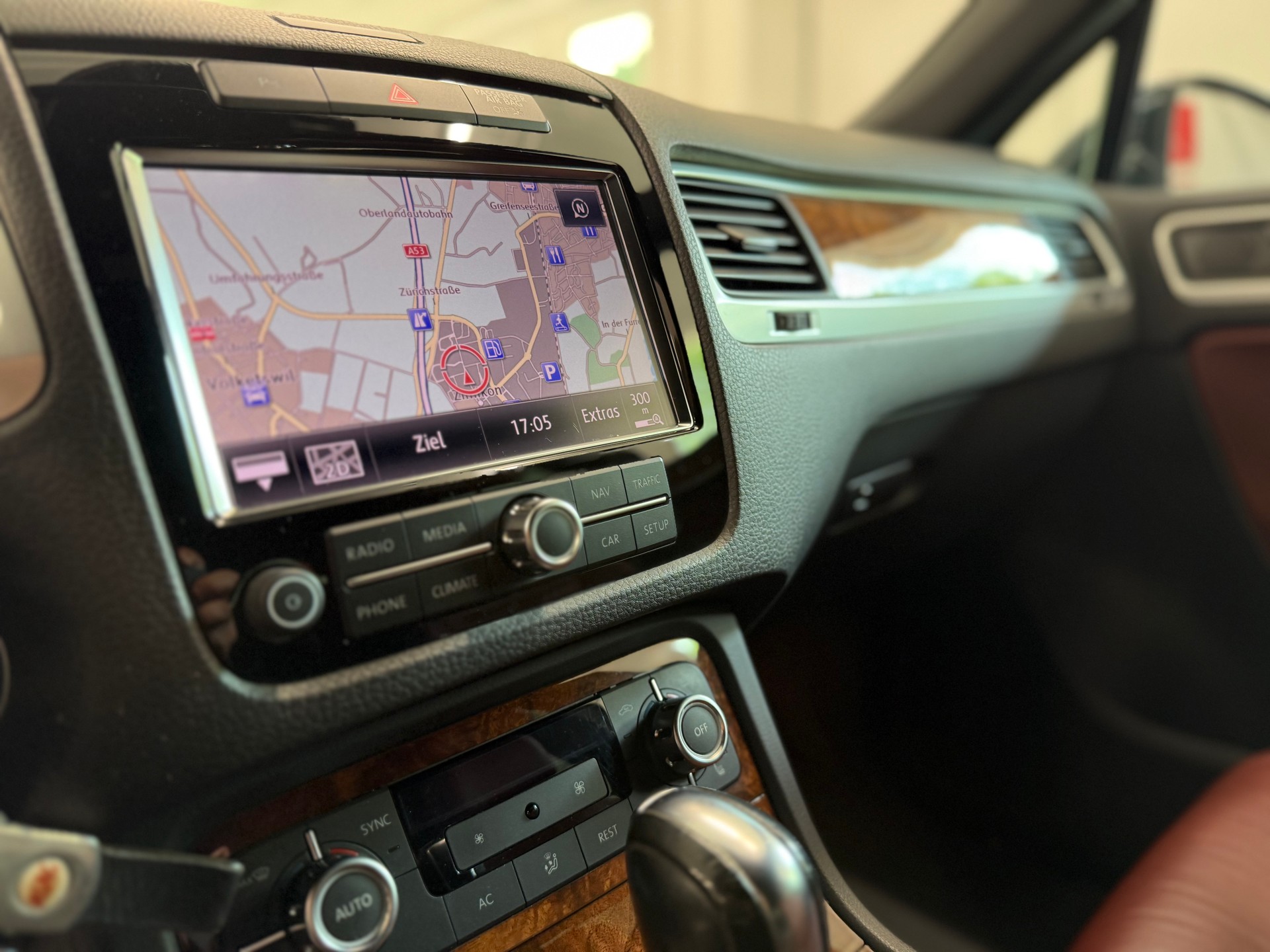 VW Touareg 3.0 TDI BMT EXCLUSIVE Tiptronic-image-18