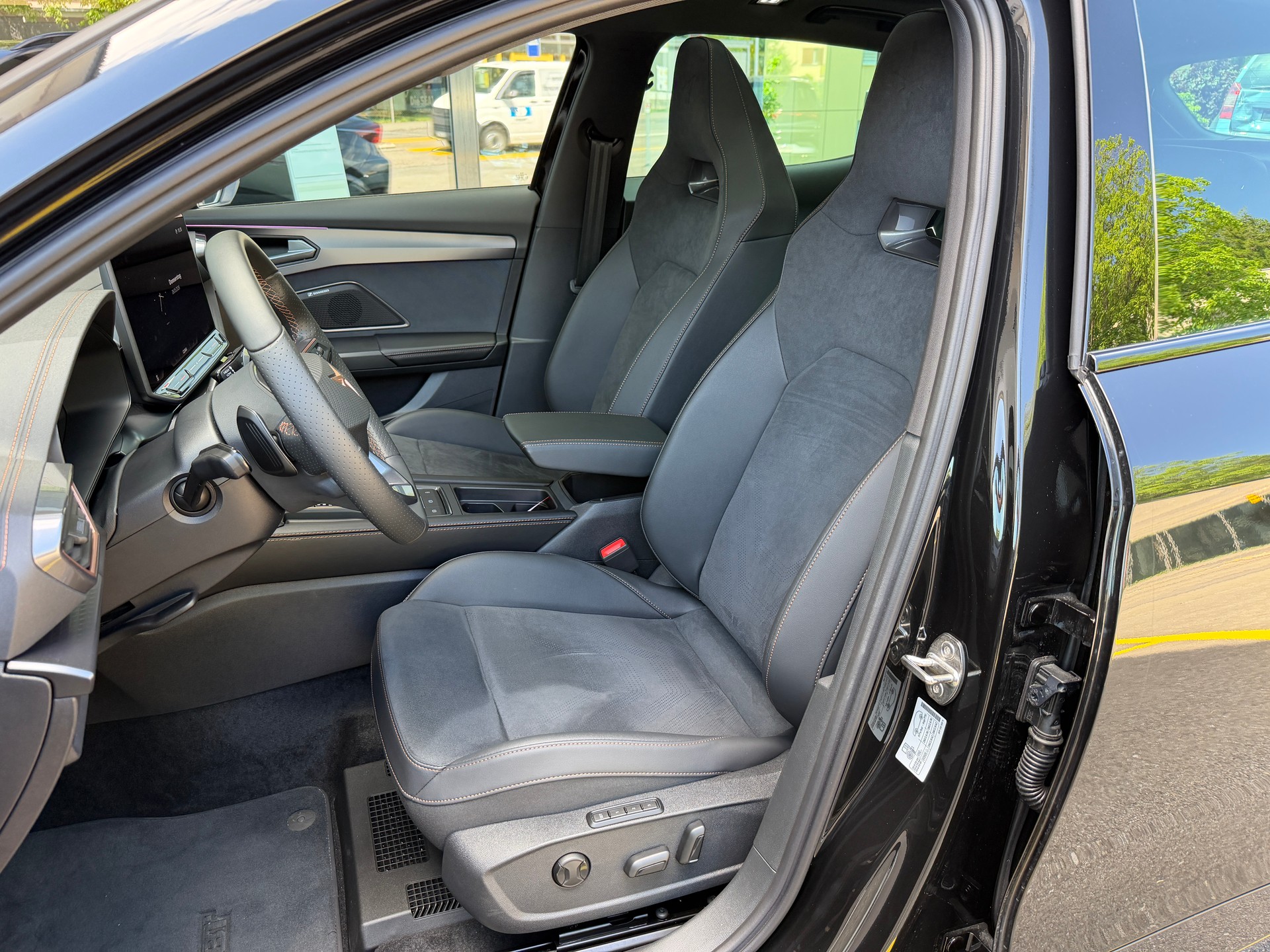 CUPRA Formentor 1.5 e-HYBRID pHEV Black Symphony DSG-image-10