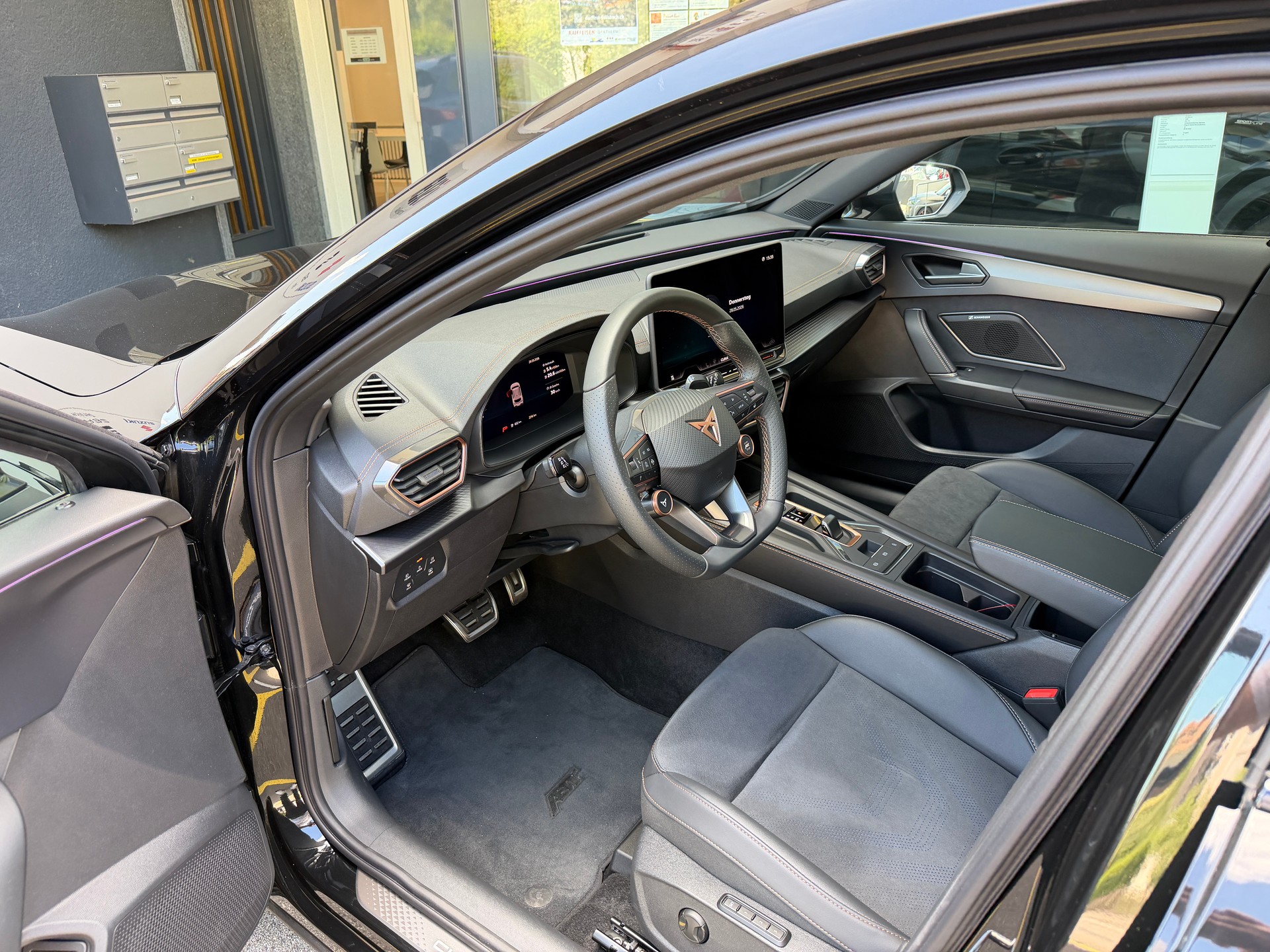 CUPRA Formentor 1.5 e-HYBRID pHEV Black Symphony DSG-image-12