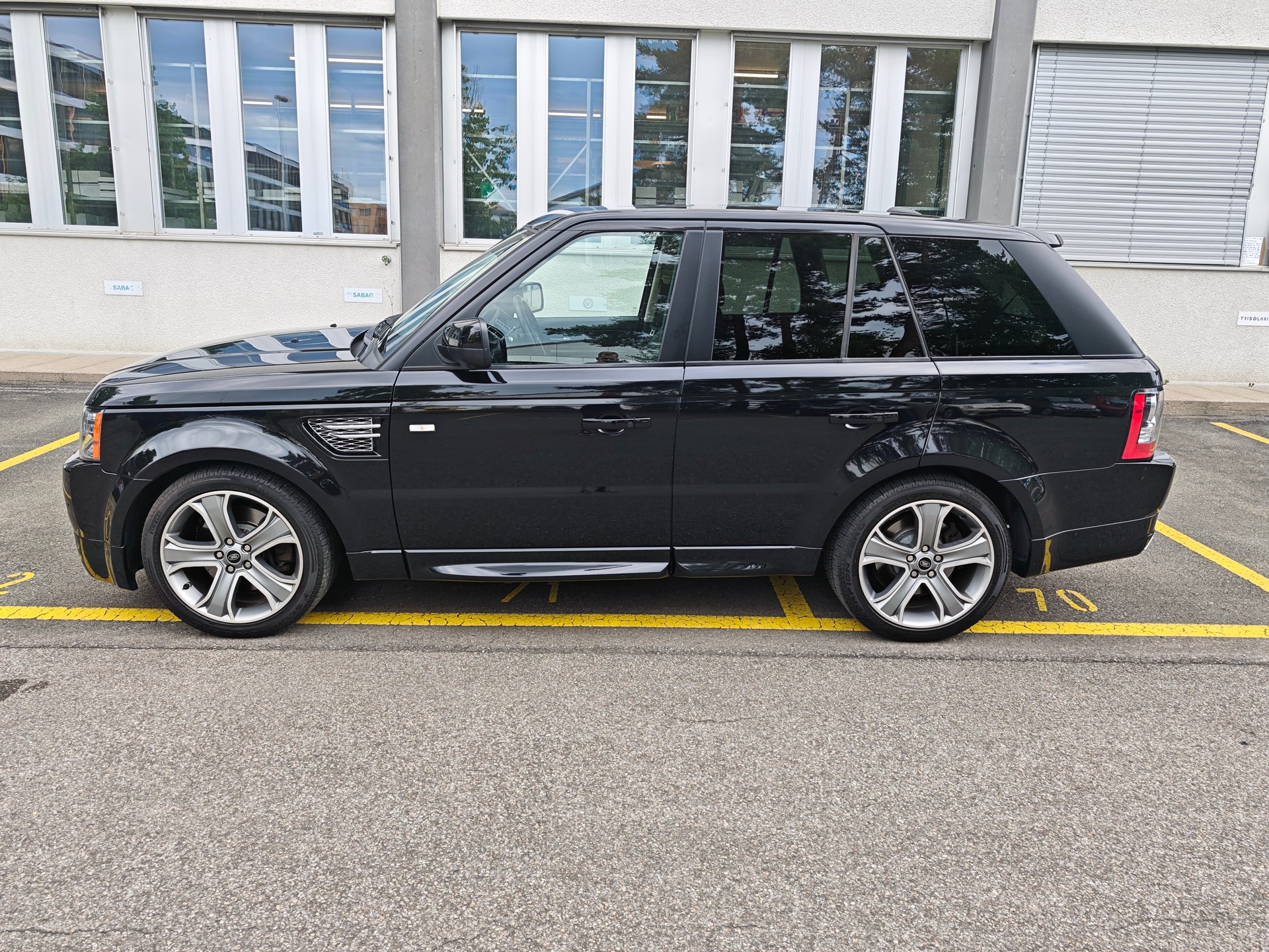 LAND ROVER Range Rover Sport 3.0 TDV6 Zermatt Automatic-image-1