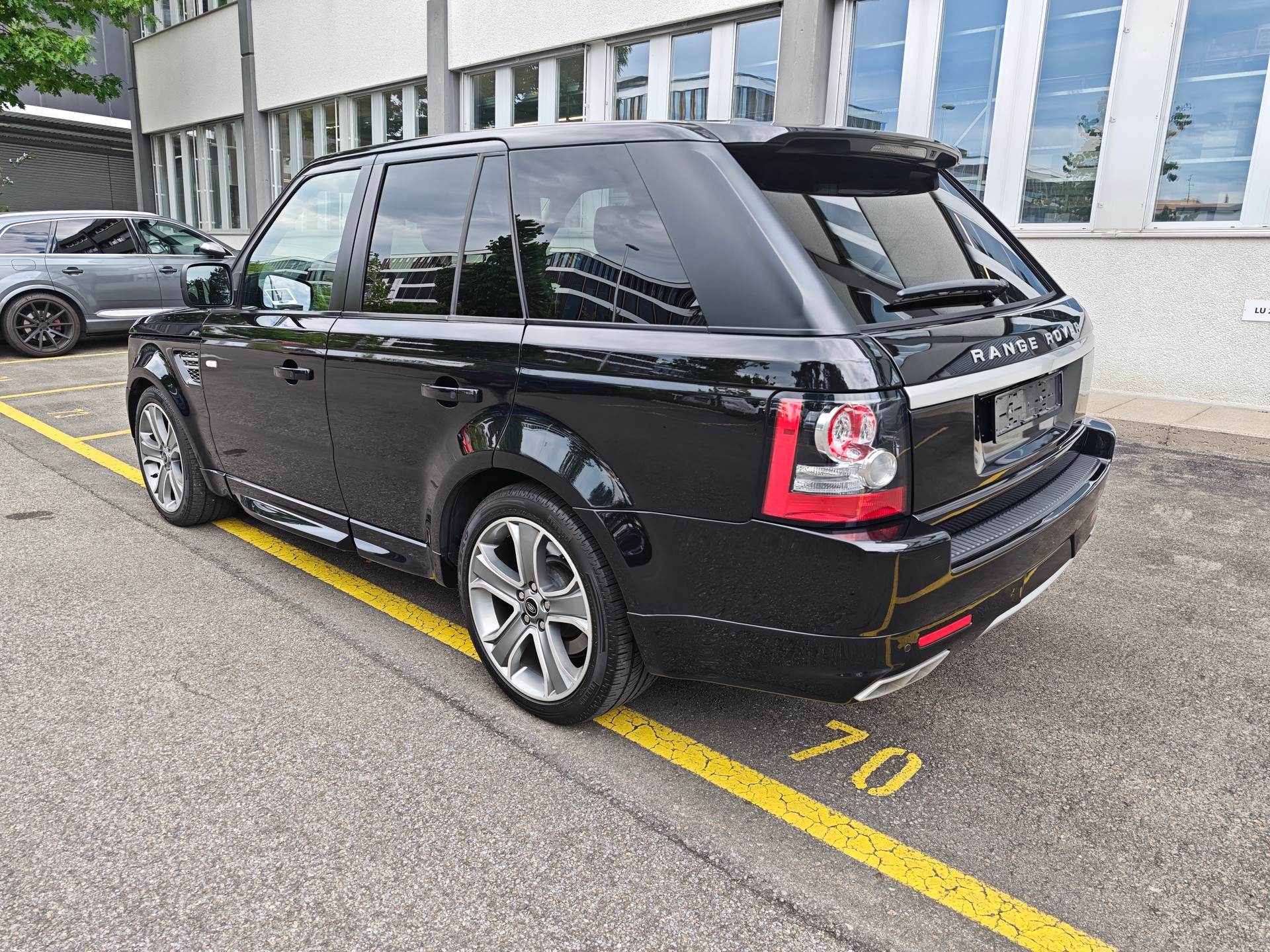 LAND ROVER Range Rover Sport 3.0 TDV6 Zermatt Automatic-image-2