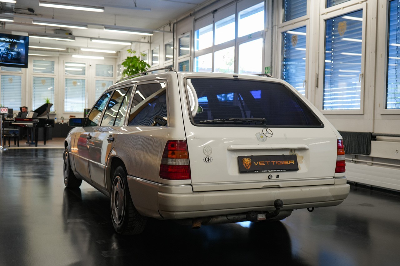 MERCEDES-BENZ E 280-image-3