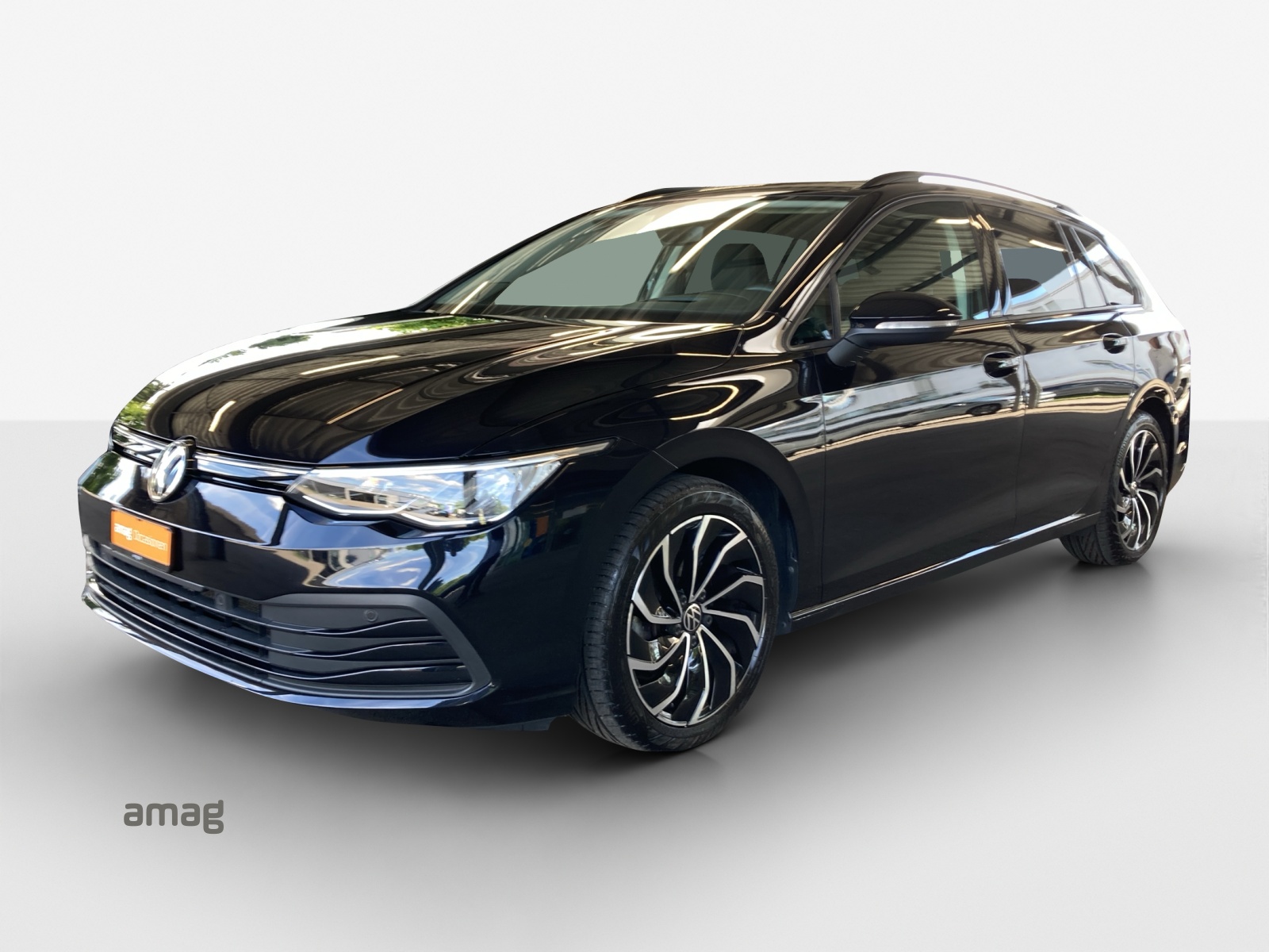 VW Golf Variant 1.5 eTSI mHEV Life-image-0
