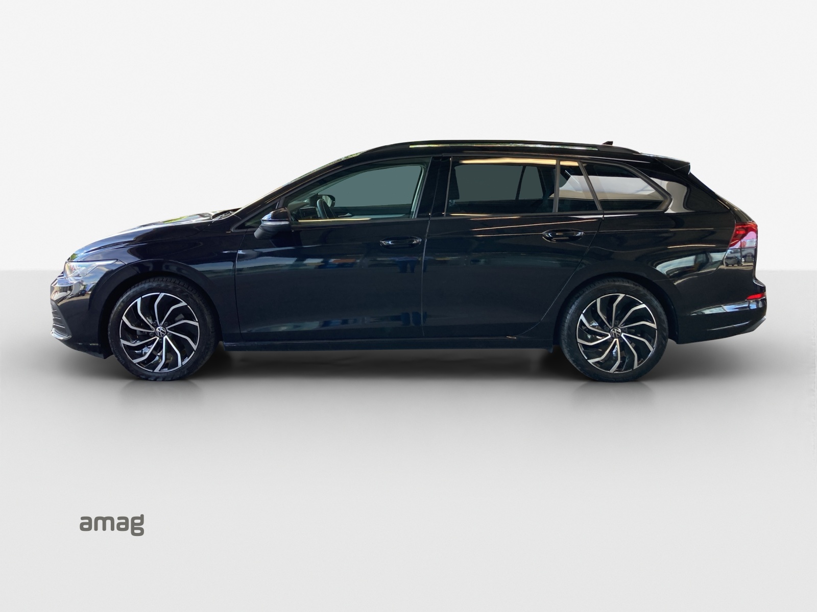 VW Golf Variant 1.5 eTSI mHEV Life-image-1
