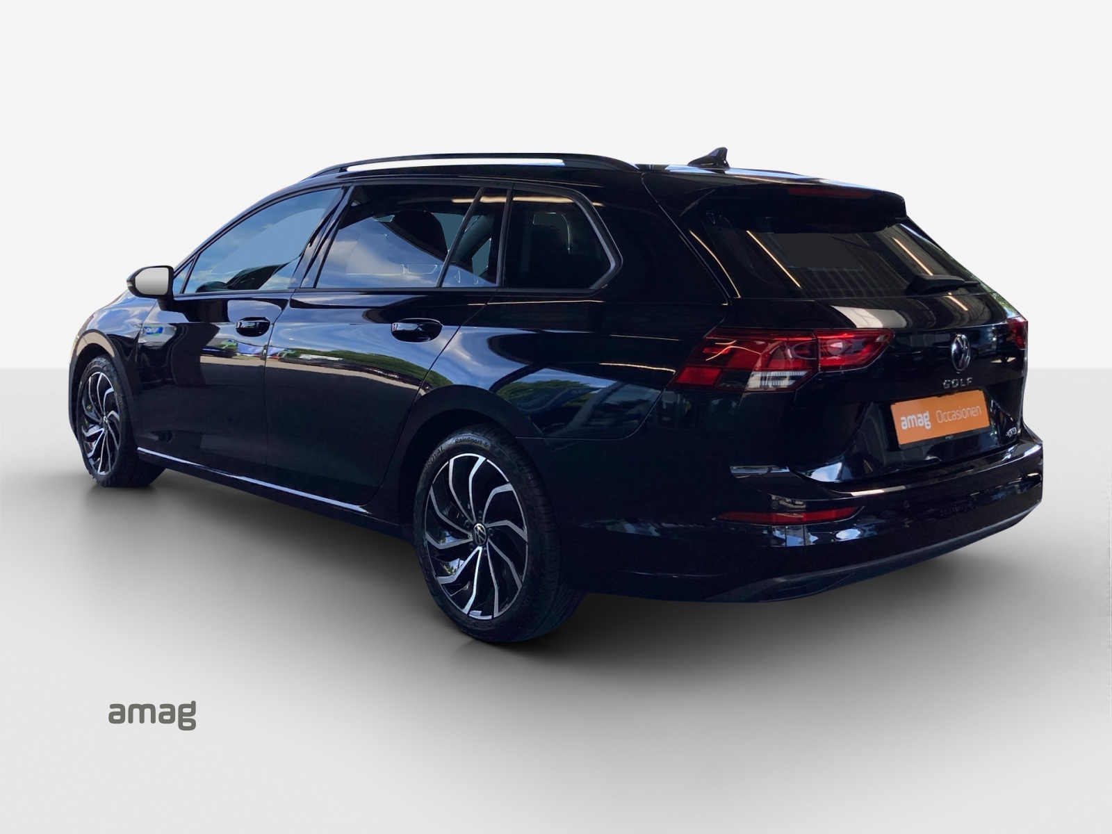 VW Golf Variant 1.5 eTSI mHEV Life-image-2