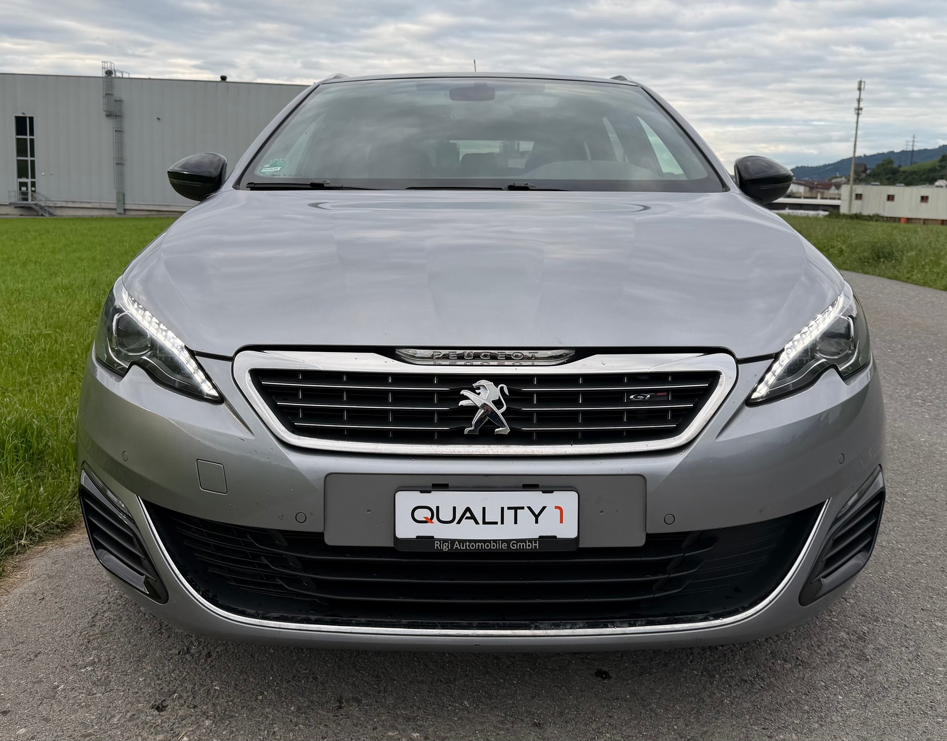 PEUGEOT 308 SW 2.0 BlueHDI GT Automatic-image-6