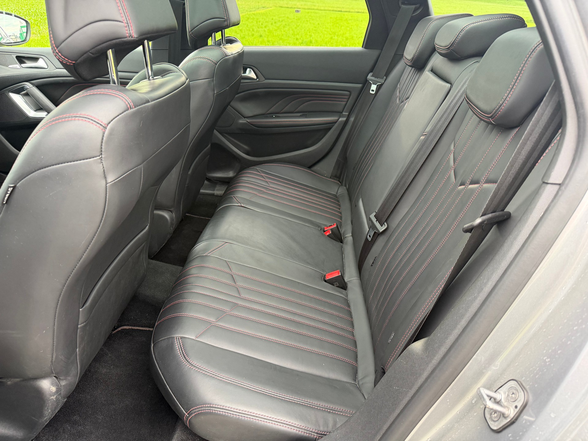 PEUGEOT 308 SW 2.0 BlueHDI GT Automatic-image-10