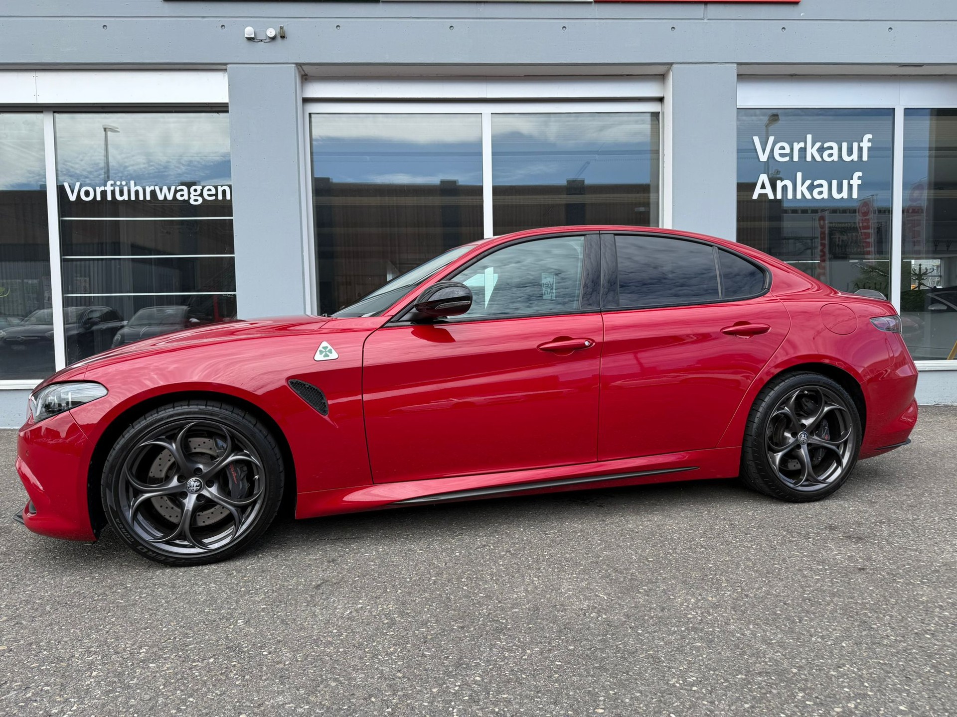 ALFA ROMEO Giulia 2.9 V6 Quadrifoglio 520PS-image-4