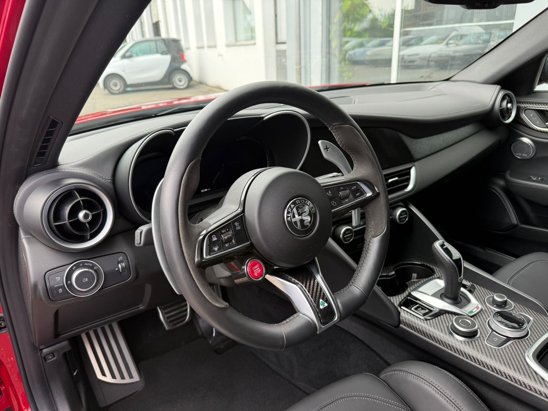 ALFA ROMEO Giulia 2.9 V6 Quadrifoglio 520PS-image-8