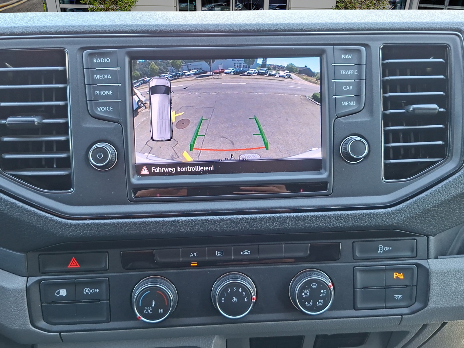 VW Crafter 35 2.0 BiTDI L3 4Motion A-image-11