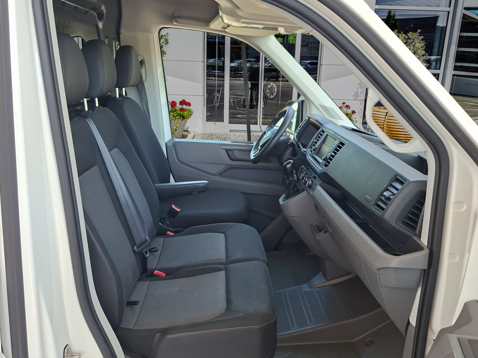 VW Crafter 35 2.0 BiTDI L3 4Motion A-image-14