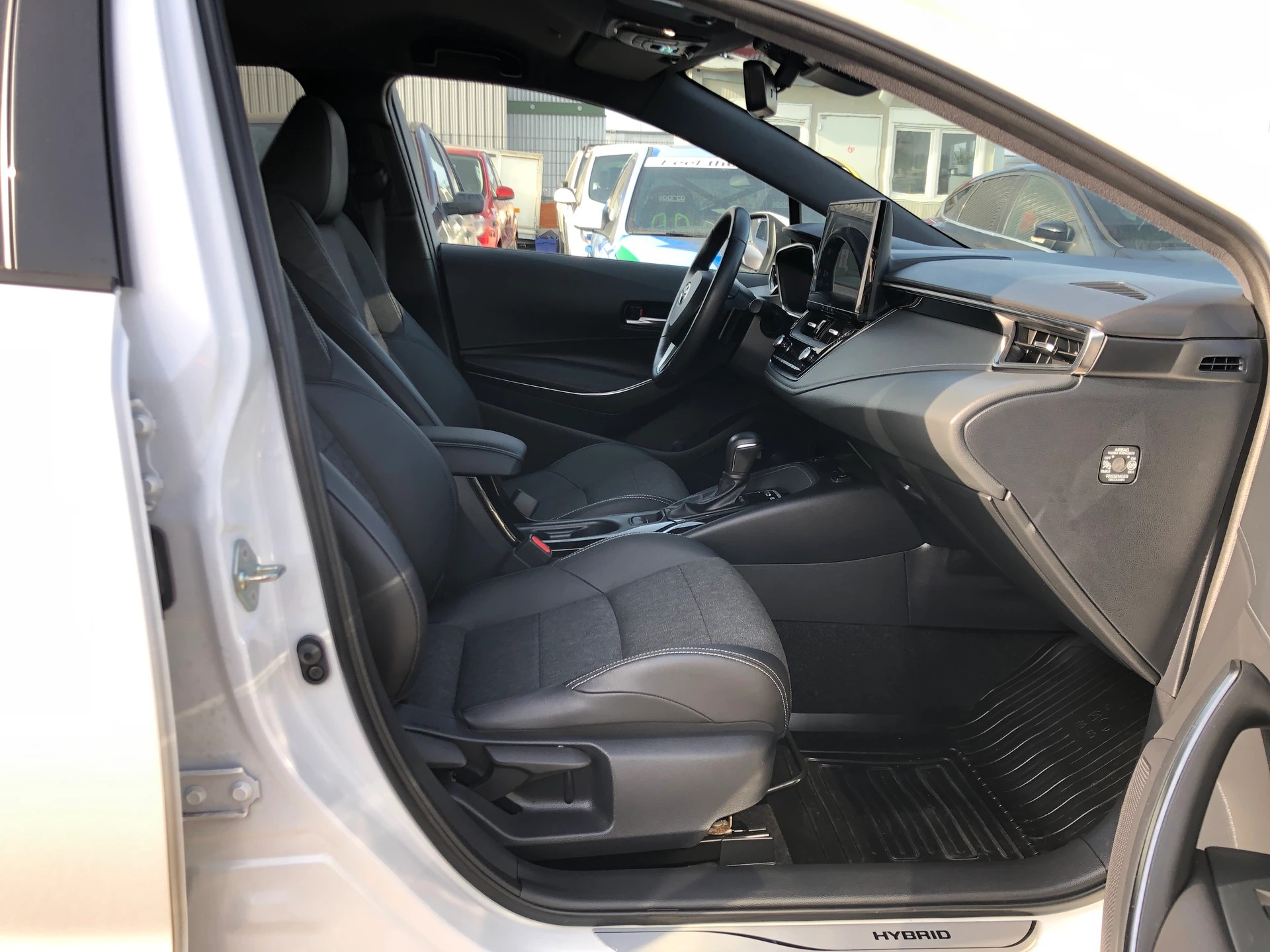 TOYOTA Corolla Touring Sports 2.0 HSD Trend e-CVT-image-12