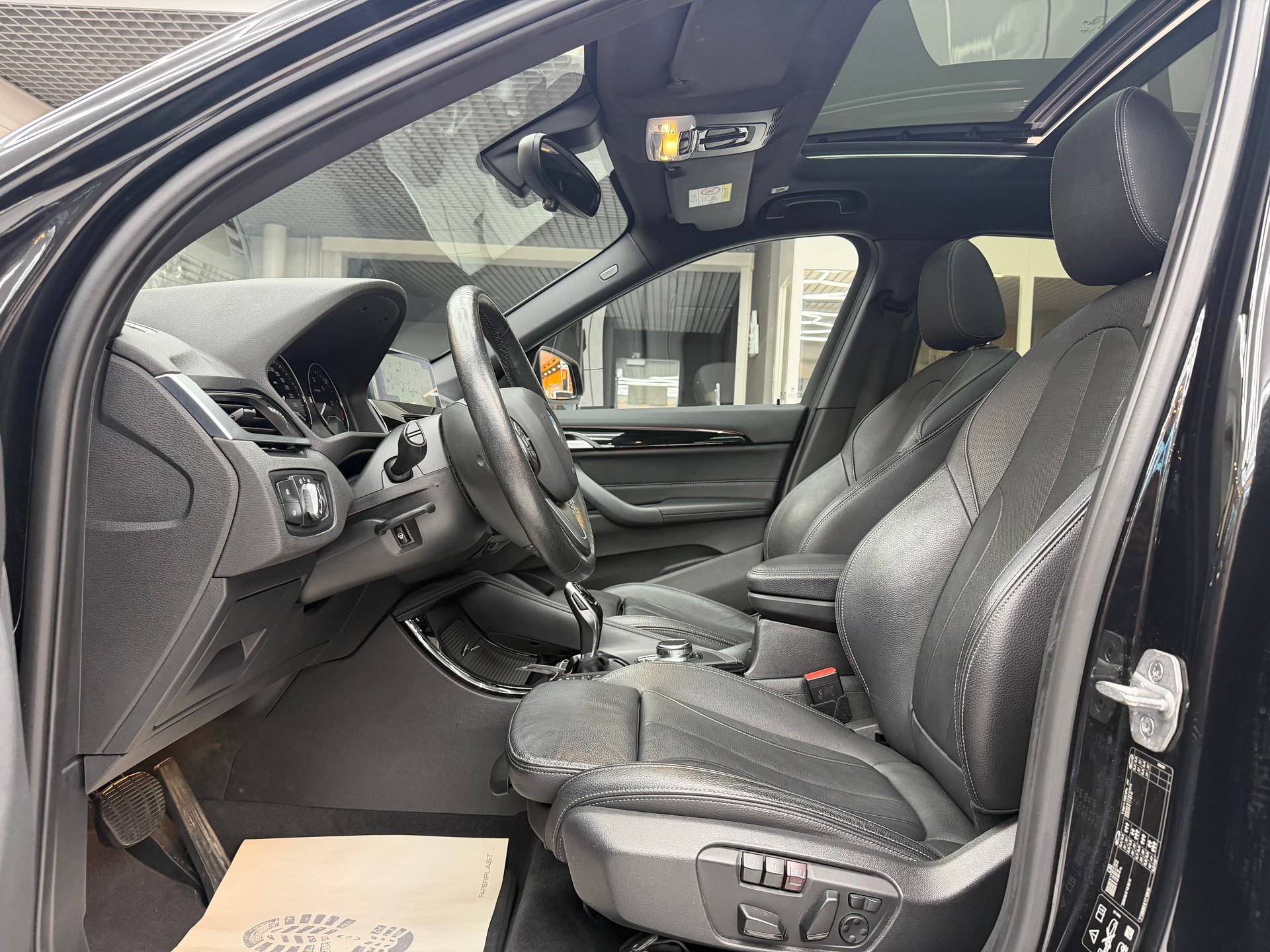 BMW X1 20d xDrive-image-12